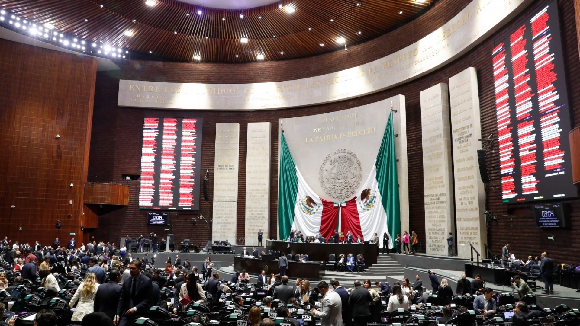 Cámara desaparece Coneval y traspasa funciones al INEGI