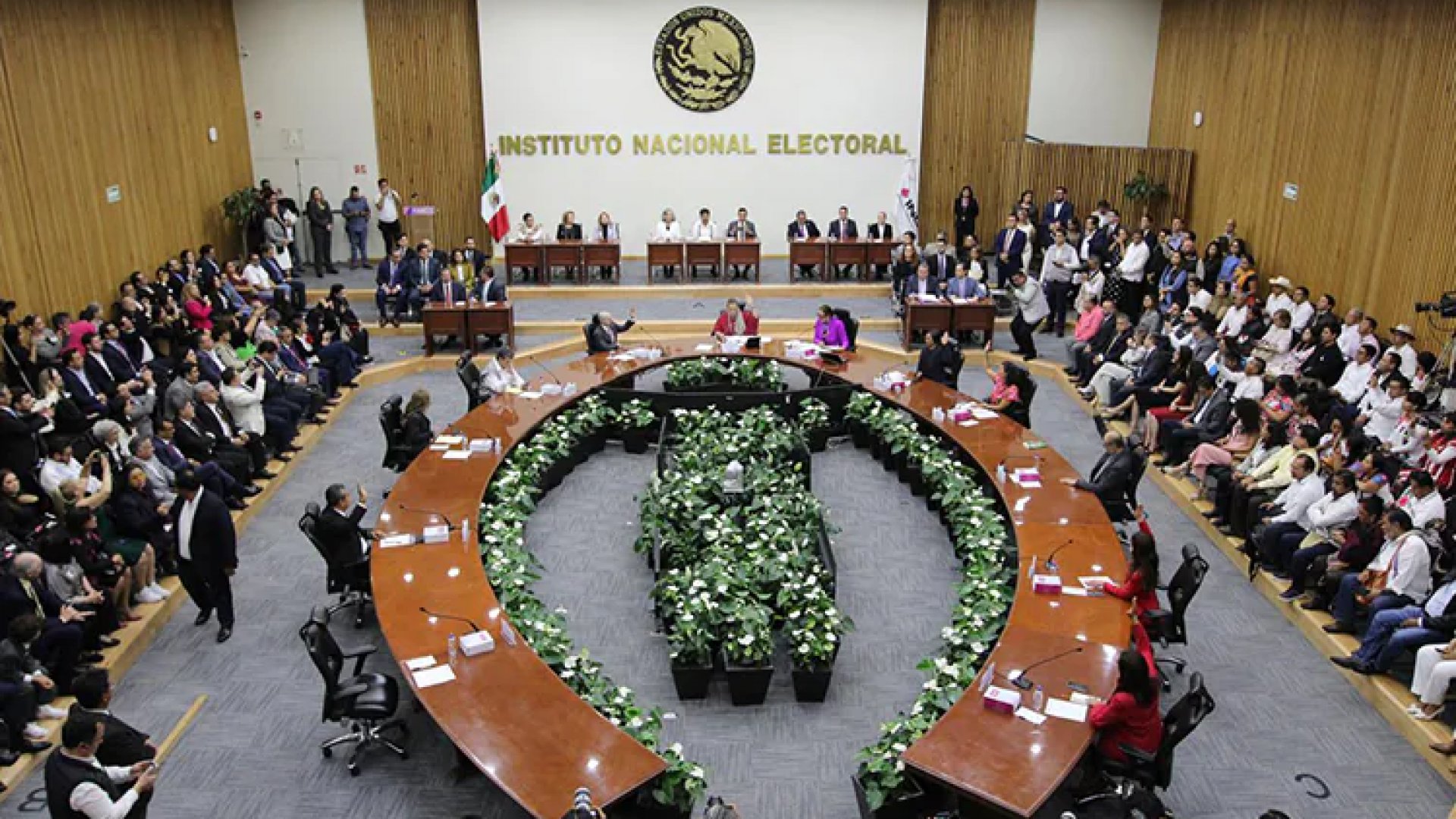 Claudia Sheinbaum descarta que reforma electoral reste autonomía al INE