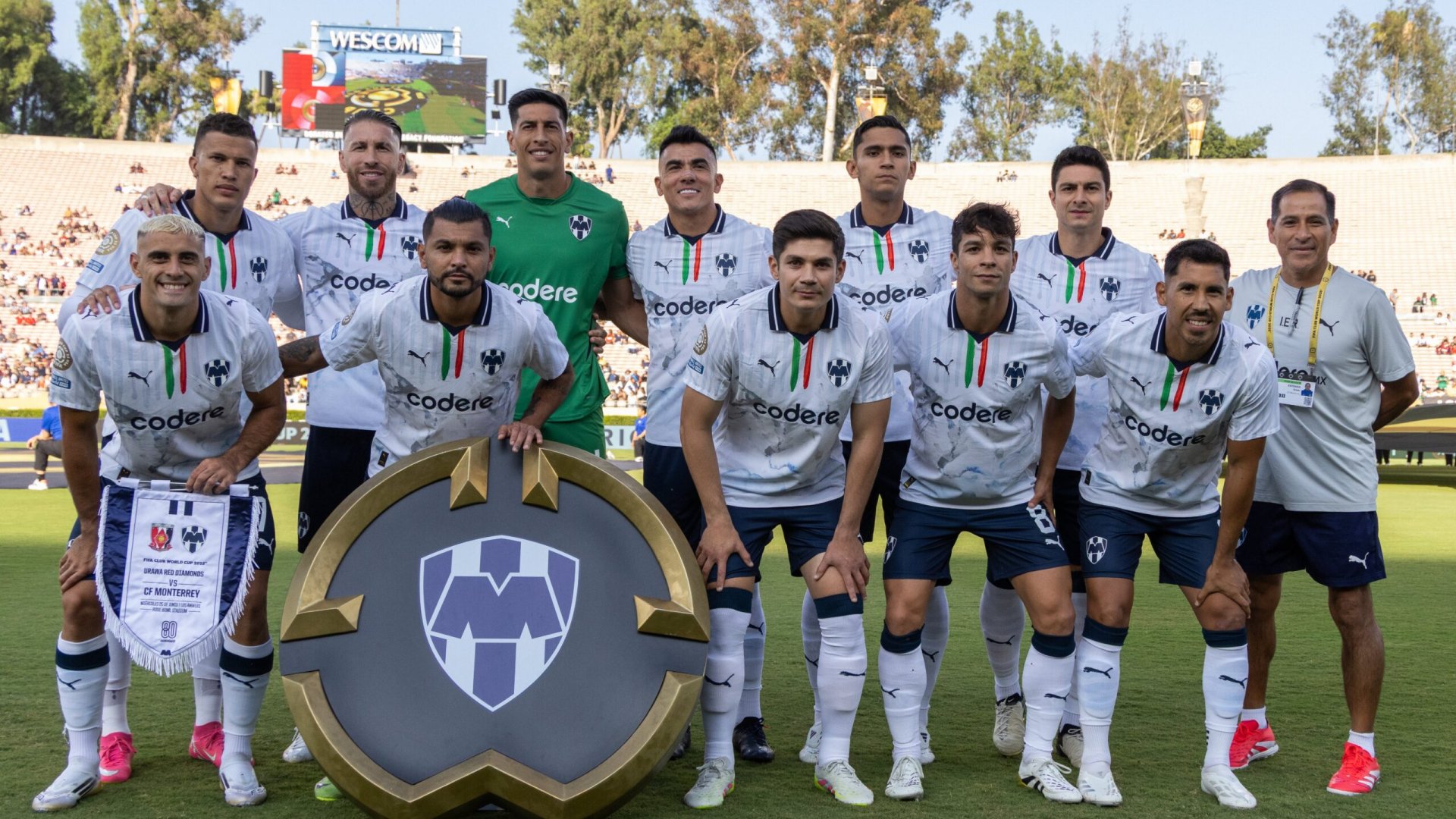 Monterrey aplasta a Urawa y avanza a octavos