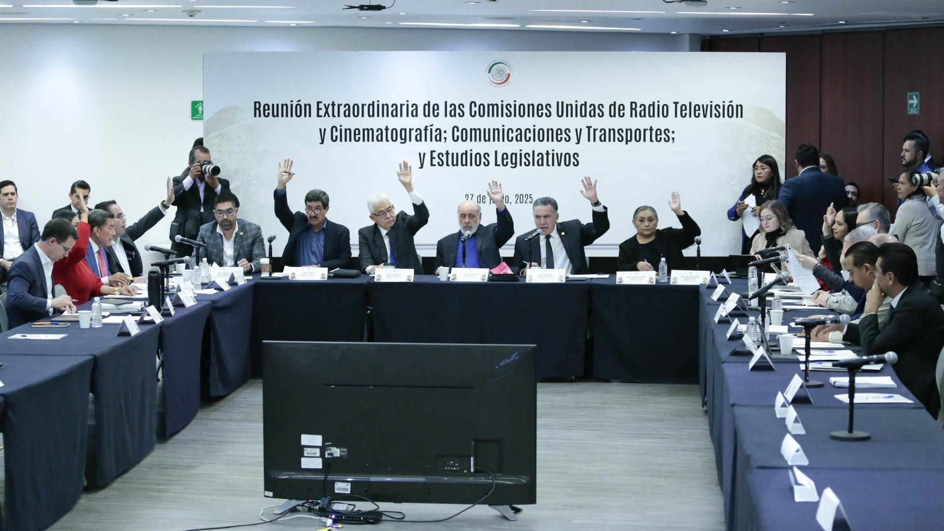 Senado avala dictamen con puntos aún polémicos