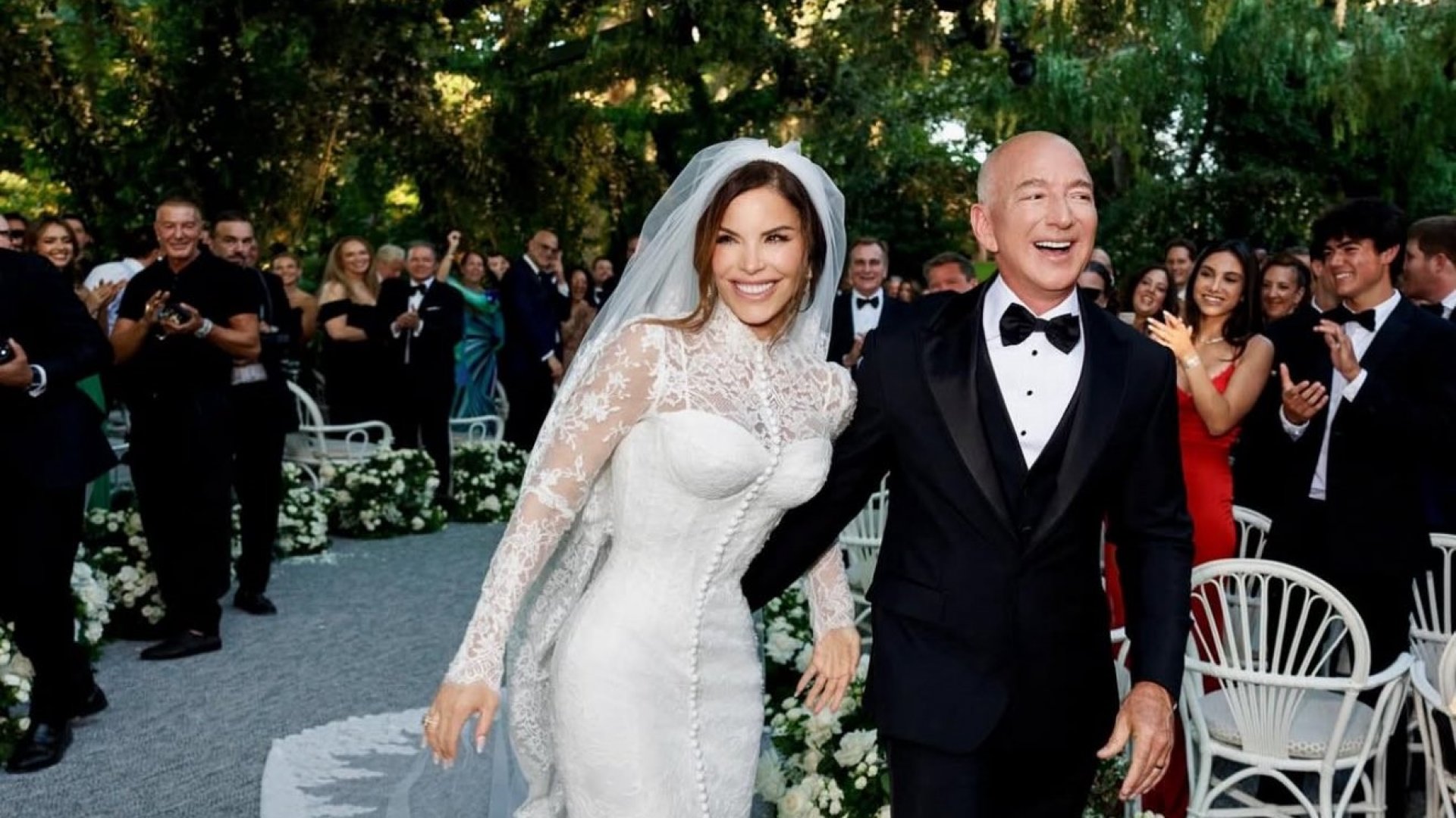 Jeﬀ Bezos y Lauren Sánchez celebran boda de lujo