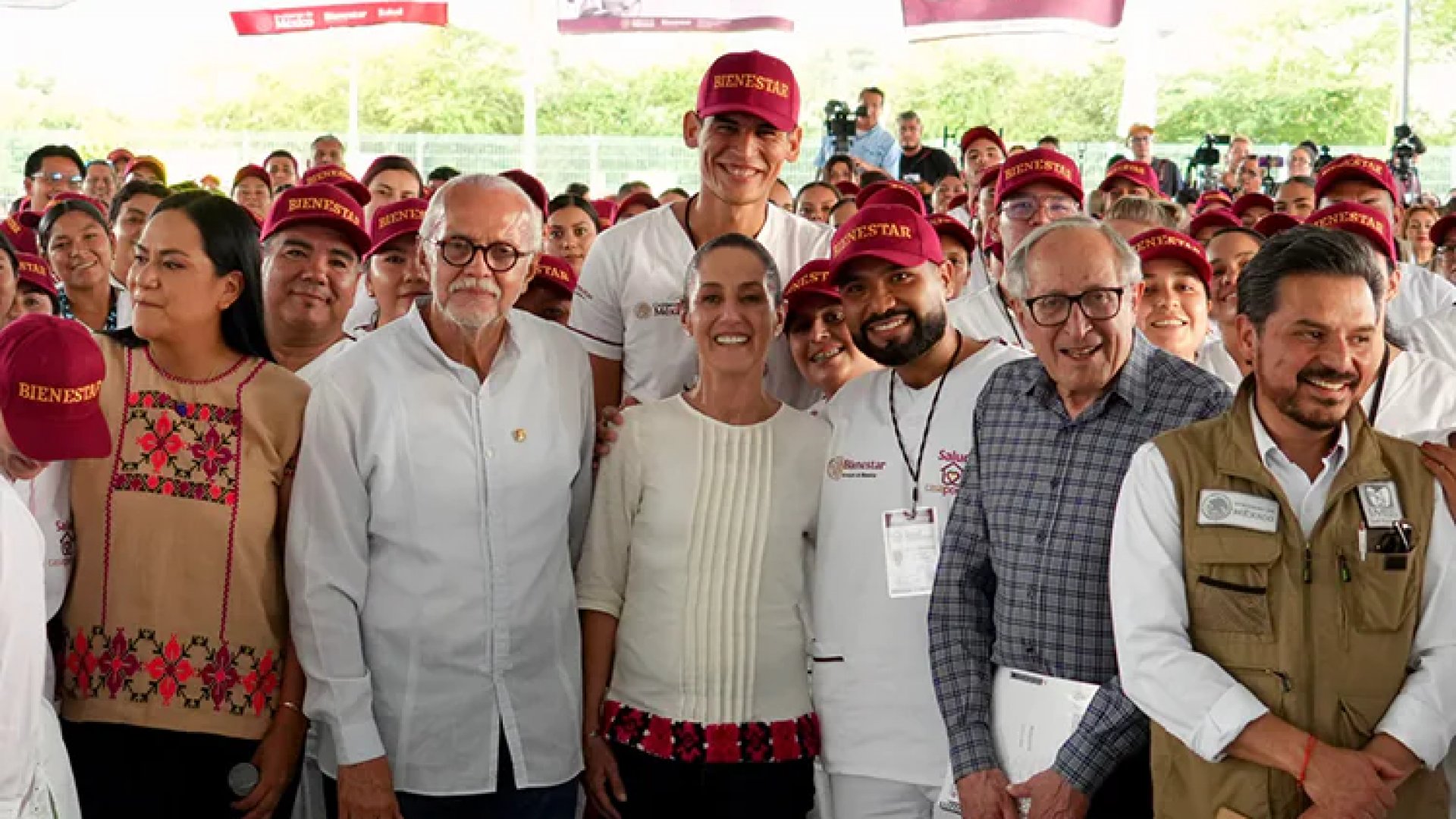FOTOS: Salud casa por casa hará de México un mejor país, afirma Sheinbaum desde Nayarit