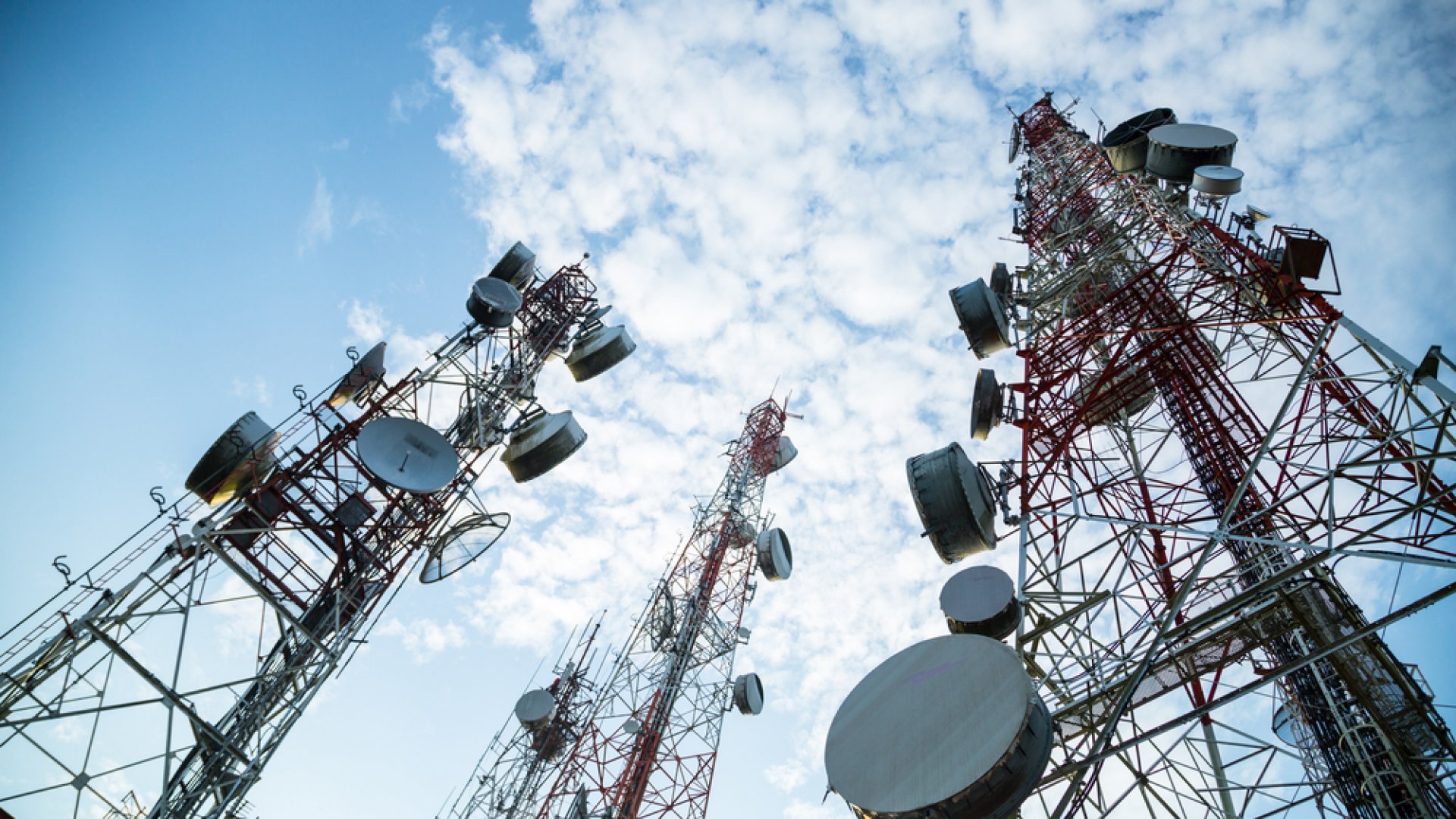 Senado aprueba nueva ley de telecomunicaciones 