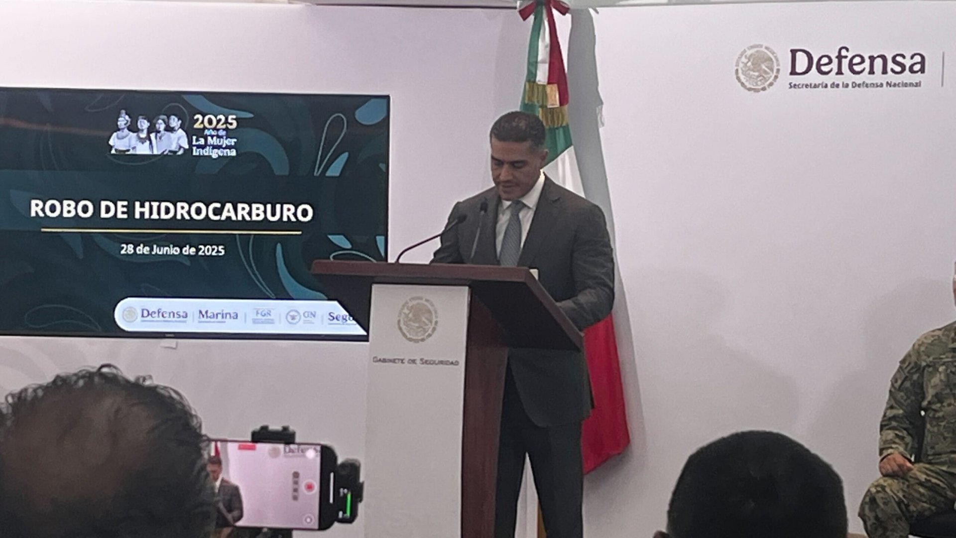 Desmantelan red de huachicol y capturan a “El Flaco de Oro”