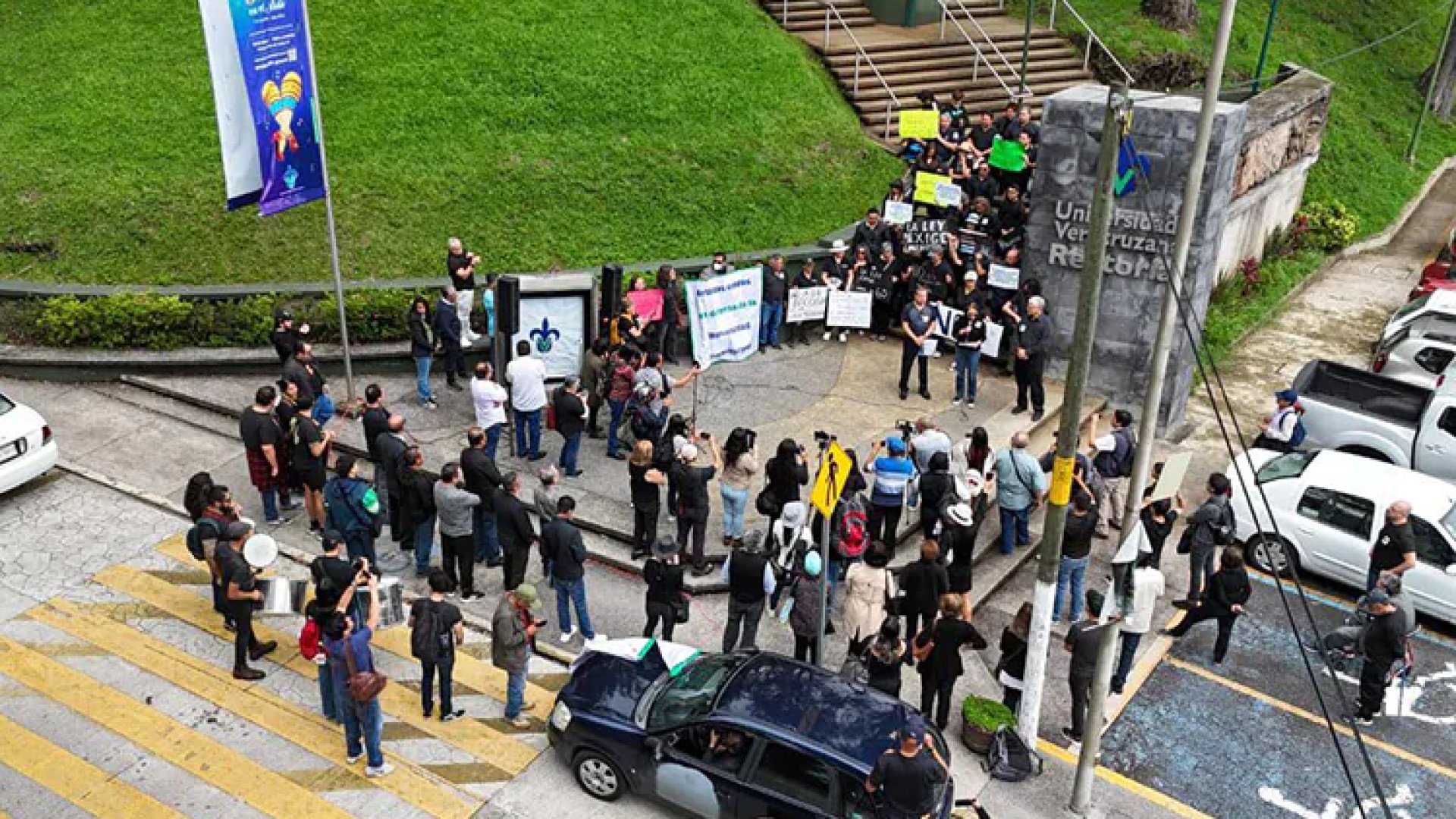 UV: Ya hay amparo por prórroga de Martín Aguilar; exrectores acusan “decisión ilegal”