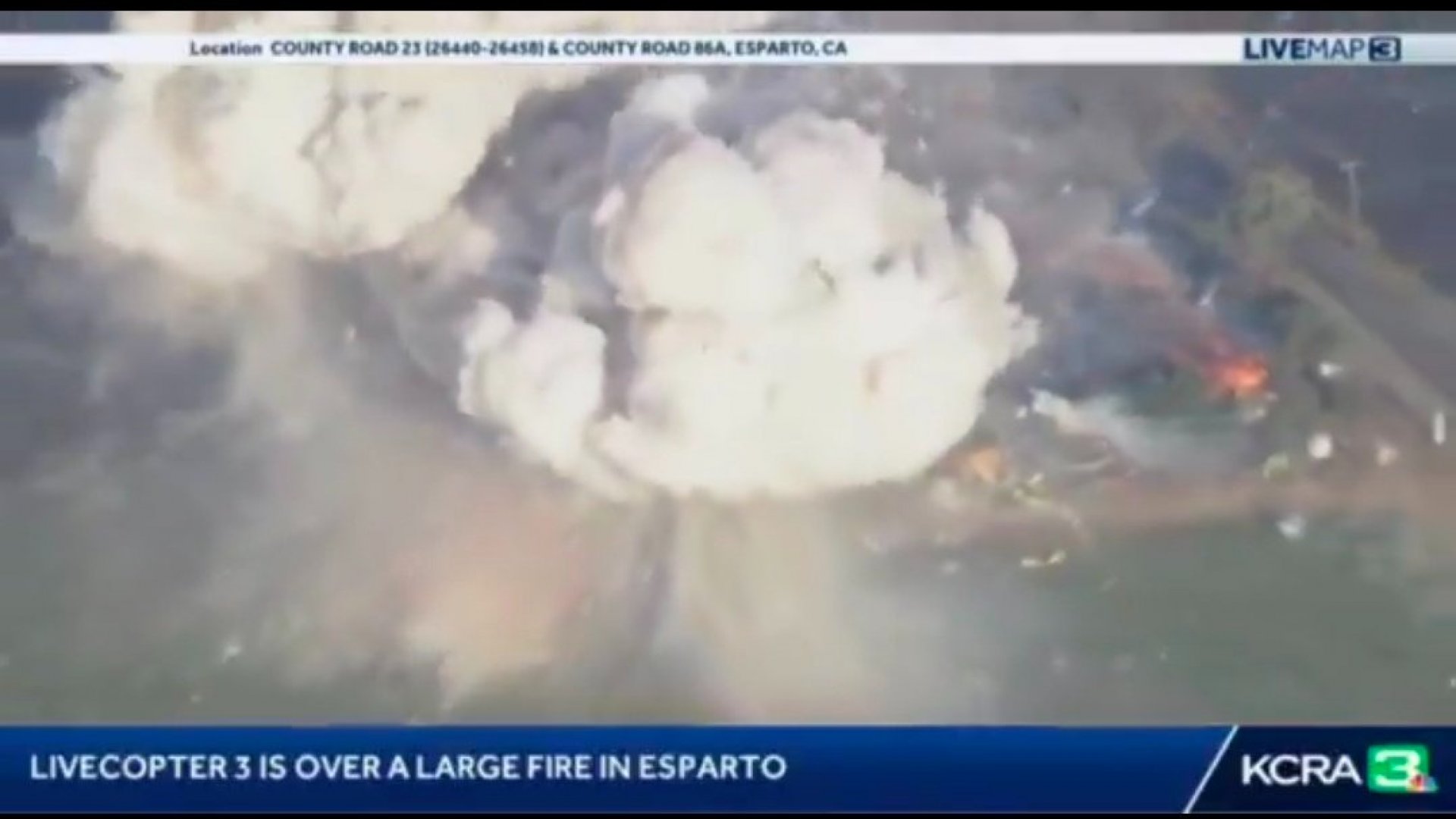 Incendio por cohetes destruye dos casas en California