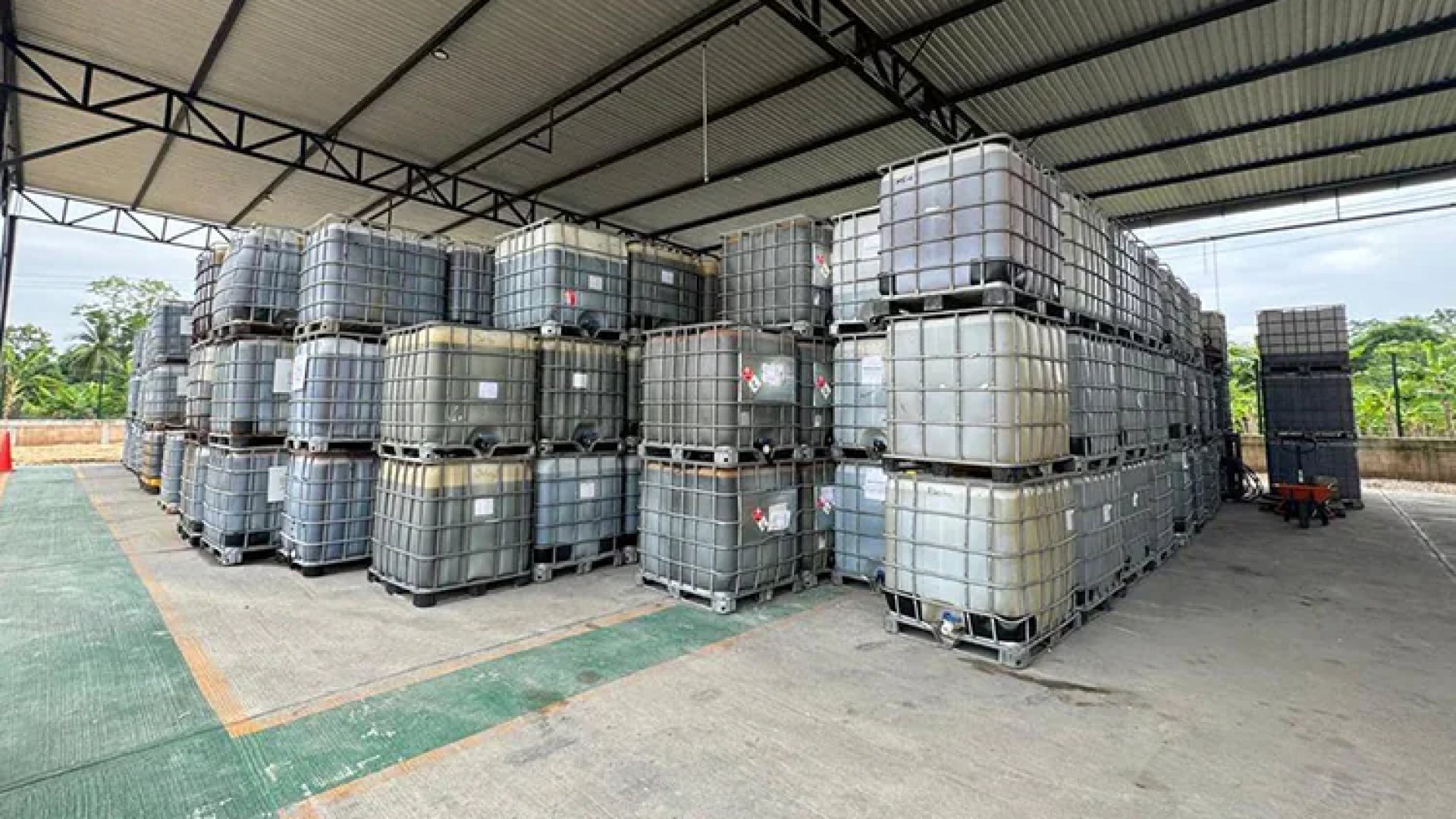 En Tabasco y Jalisco, aseguran 880 mil litros de hidrocarburo y 480 kg de metanfetamina