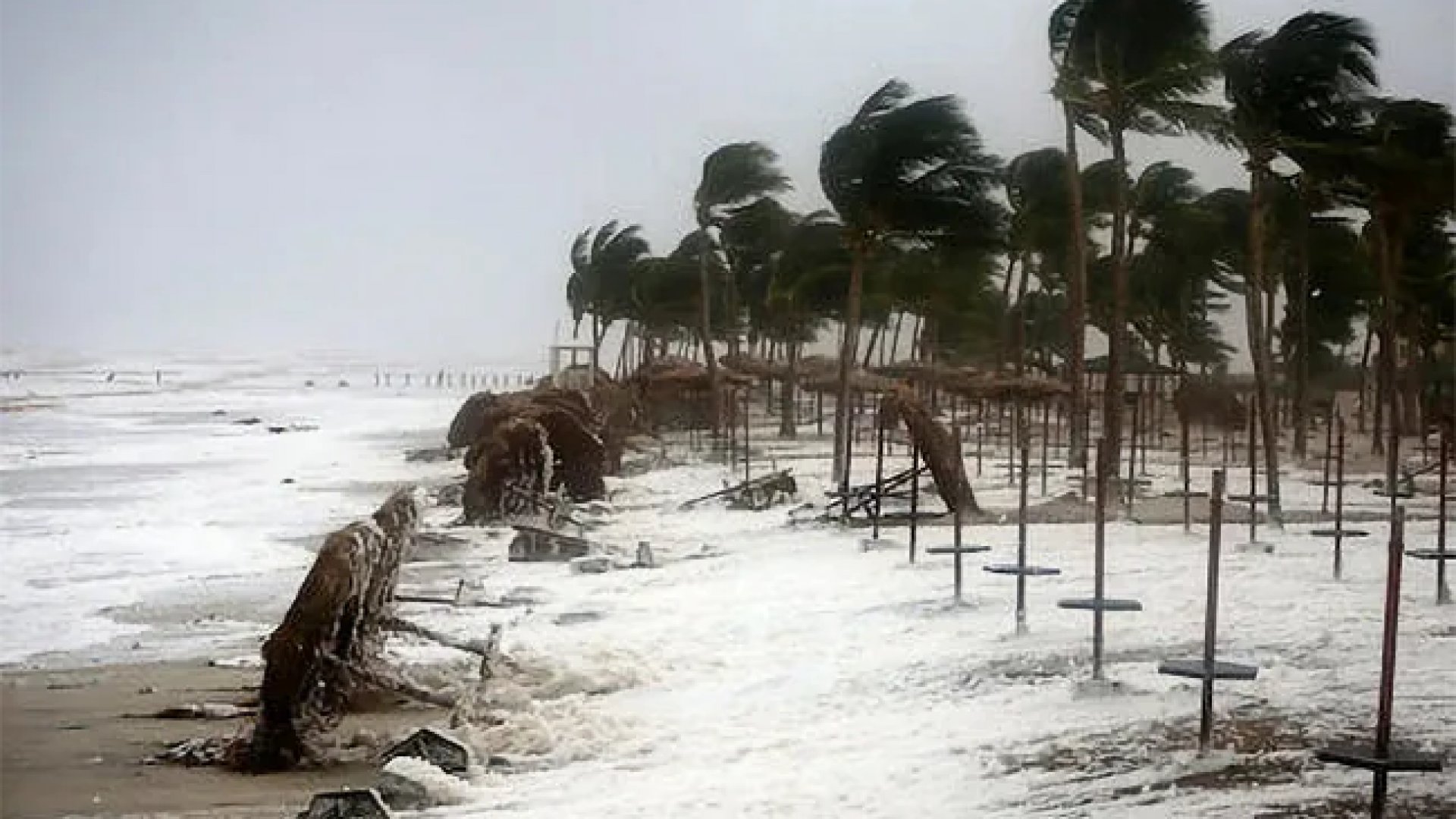 Clima en México | Huracán Flossie se degrada a categoría 1 y se aleja del país