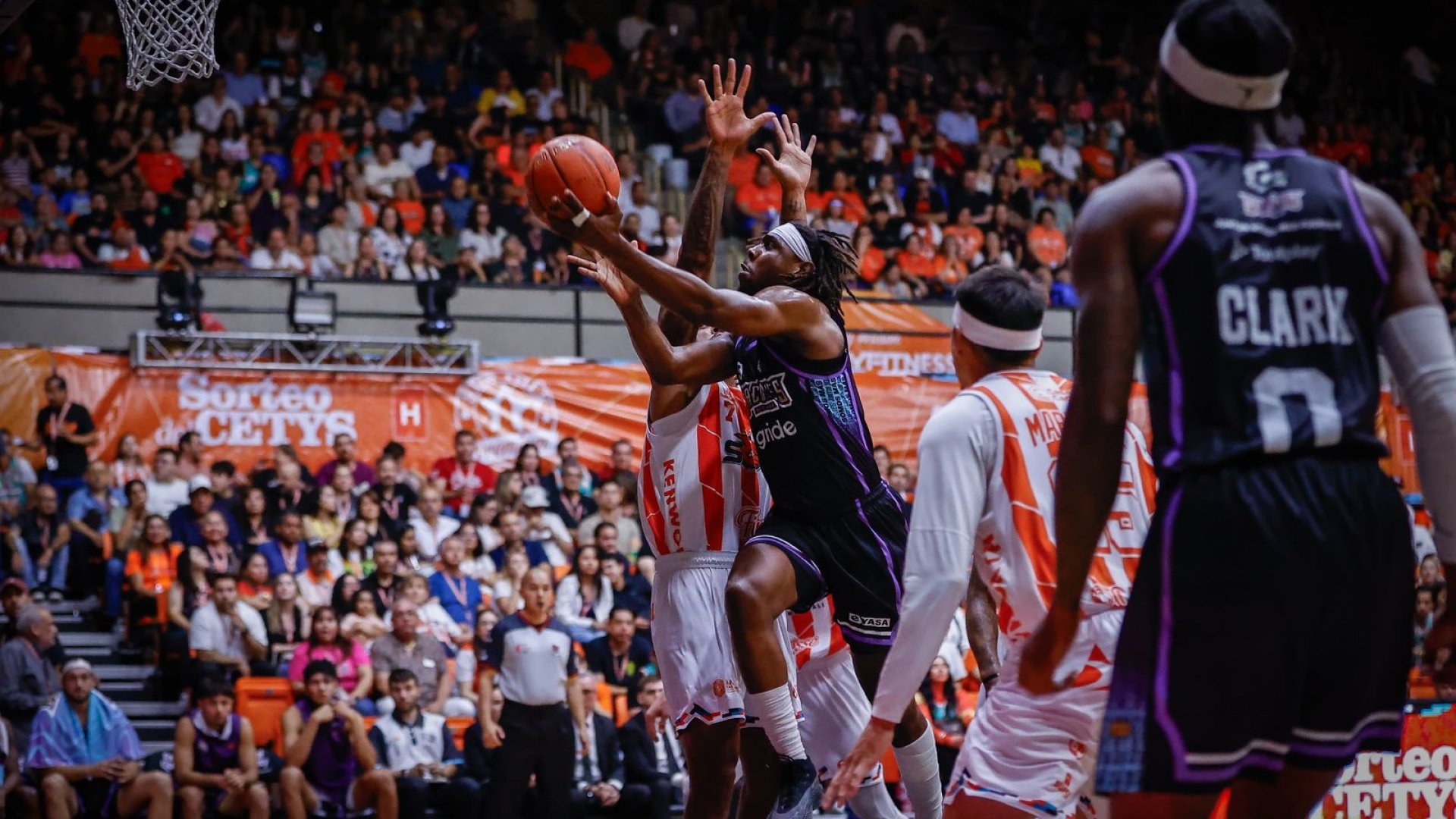 Soles de Mexicali vence 90-63 a Halcones en debut