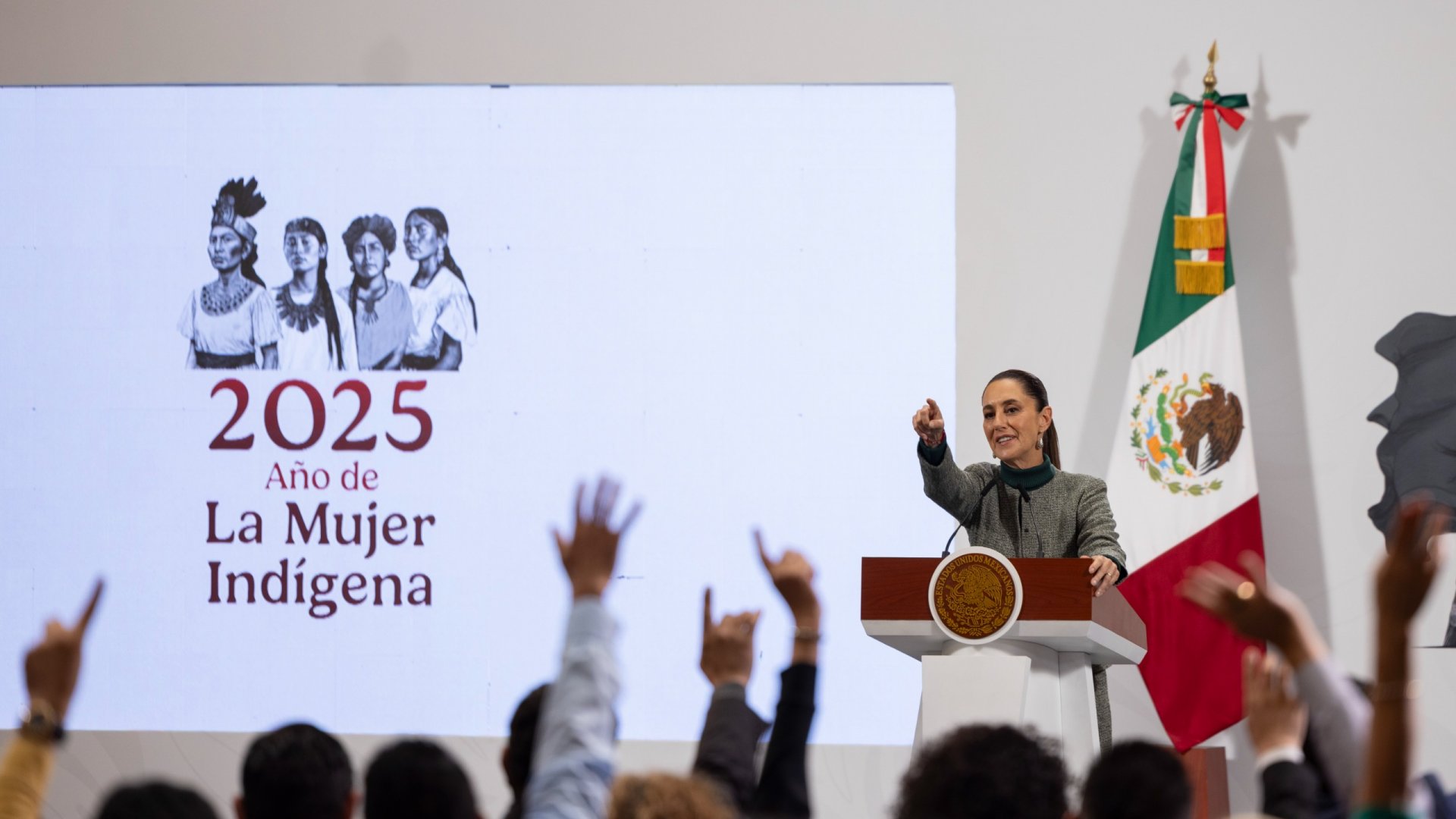 Sheinbaum busca que Chávez Jr. pague en México