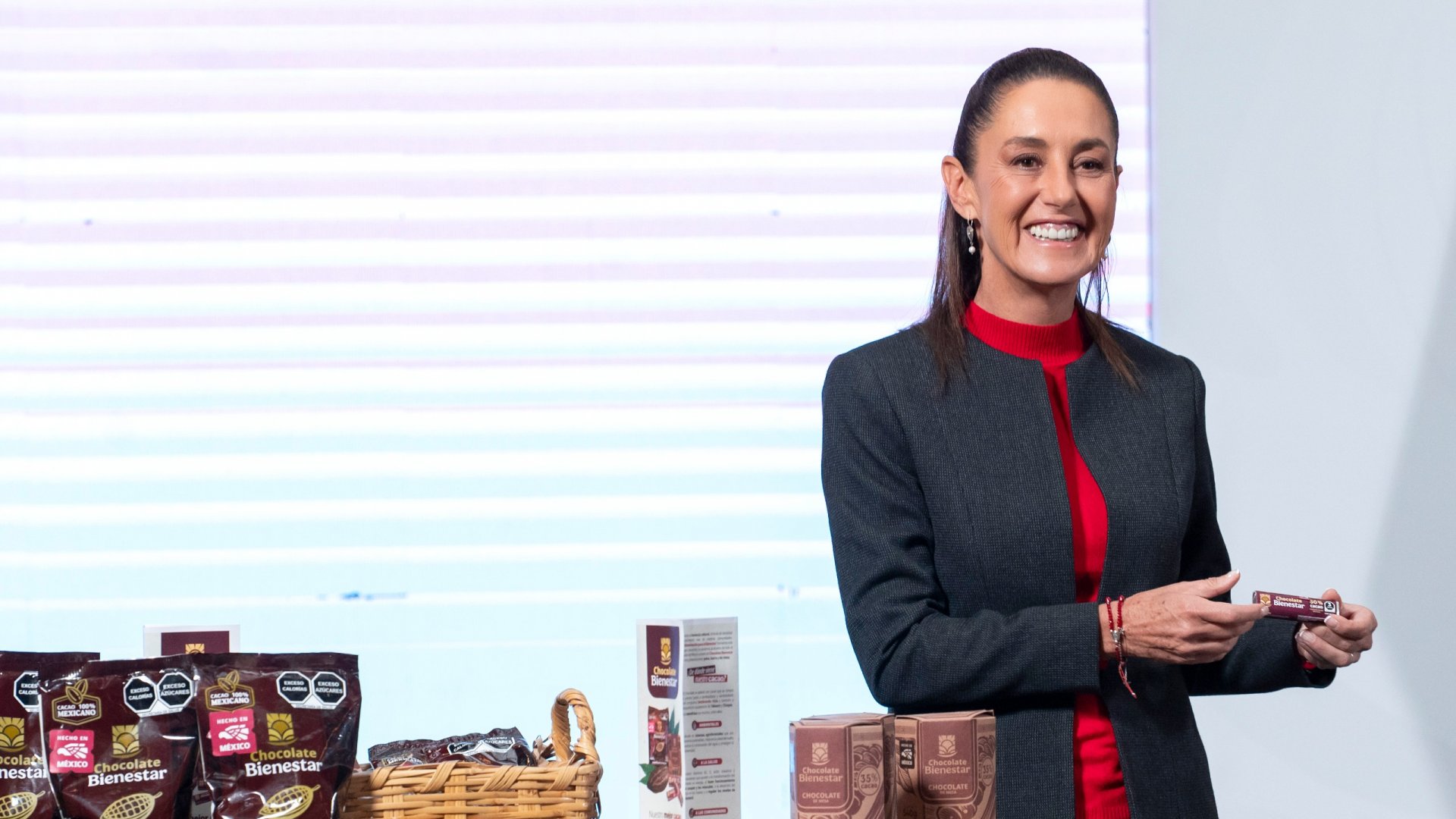 Gobierno lanza chocolate de comercio justo en Tiendas Bienestar
