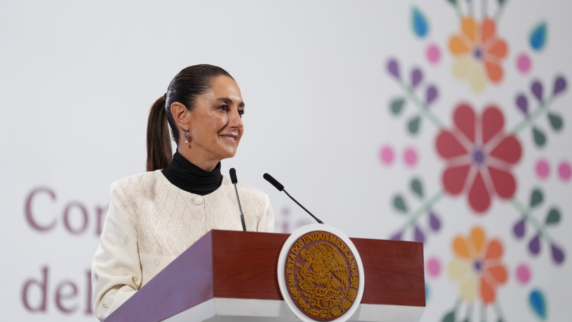 Sheinbaum impulsa distribuidor vial y ampliación portuaria