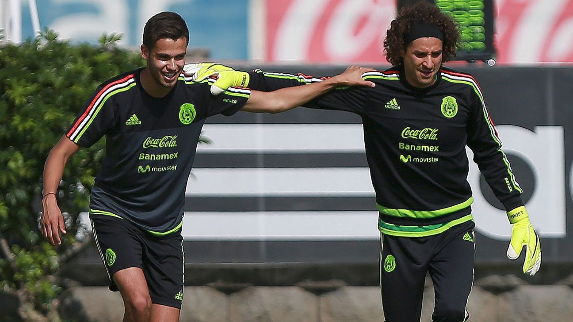 Guillermo Ochoa y Diego Reyes permanecen sin equipo al cierre del mercado de fichajes