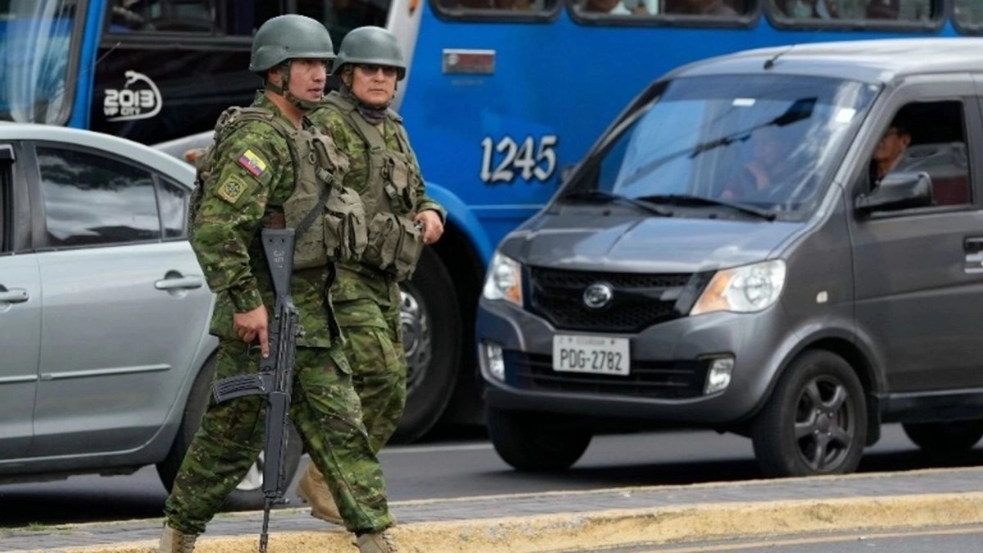Enfrentamiento entre grupos armados deja 14 muertos en Quito, Ecuador