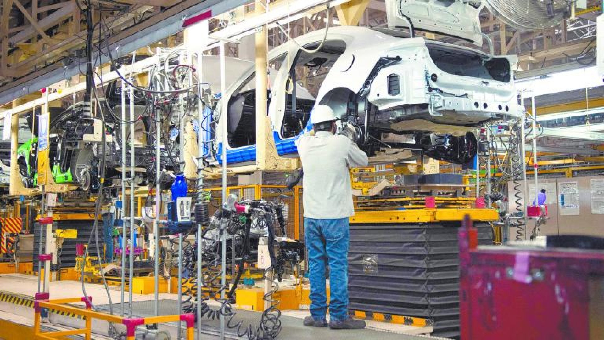 La UE entra en tregua comercial, pero Francia denuncia sometimiento ante Trump