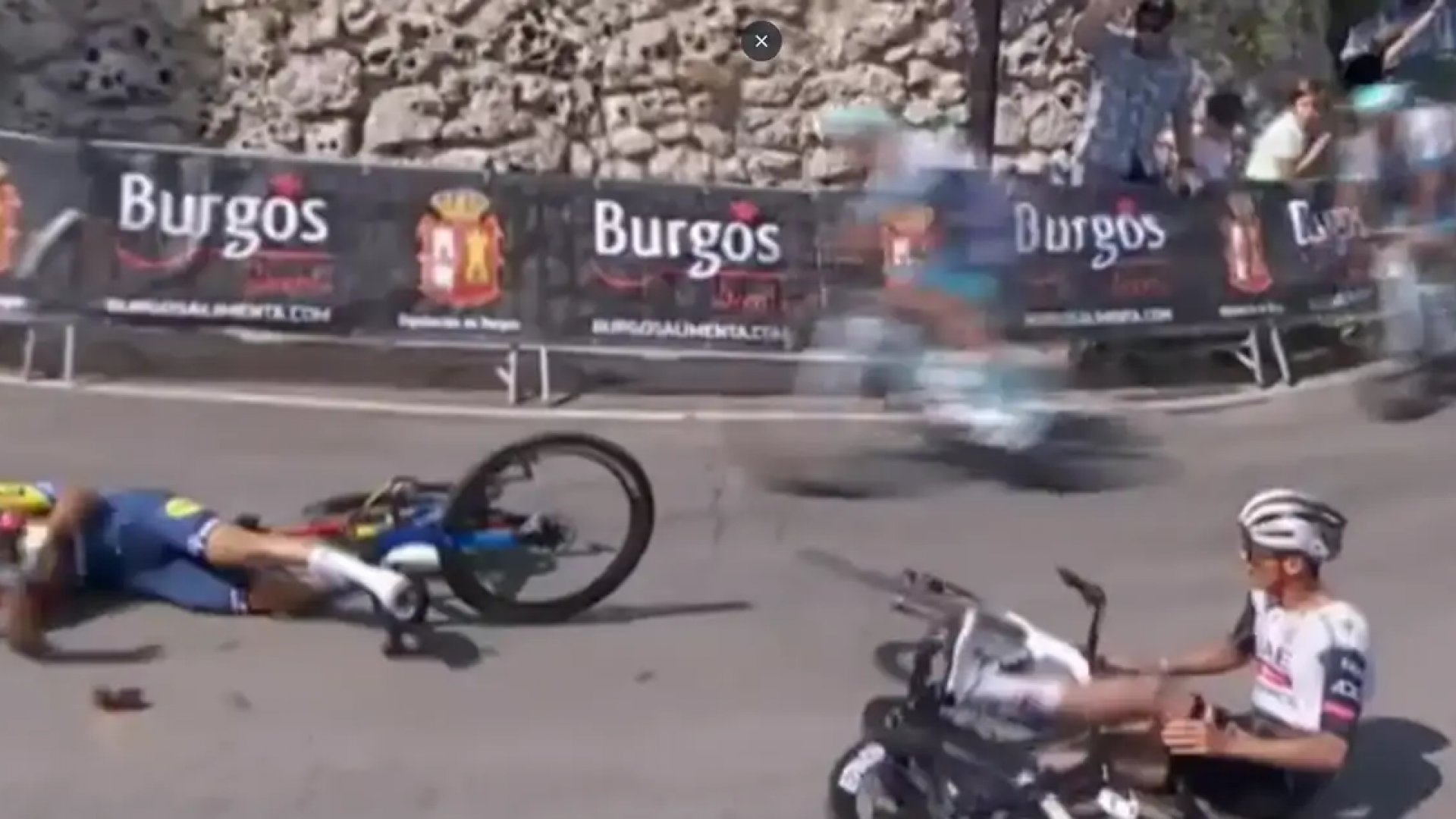 Isaac del Toro sufre caída en la primera etapa de la Vuelta a Burgos