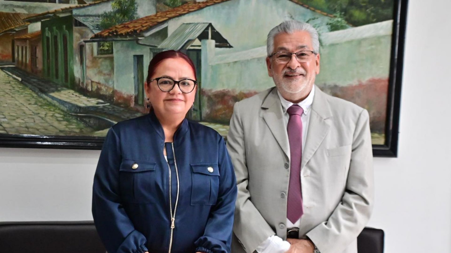 Daniela Griego se reúne con el alcalde de Xalapa y participa en acto de Invivienda
