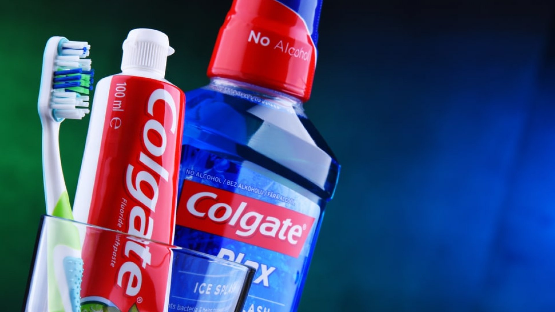 Cofepris ordena retiro de crema dental por riesgo a la salud bucal