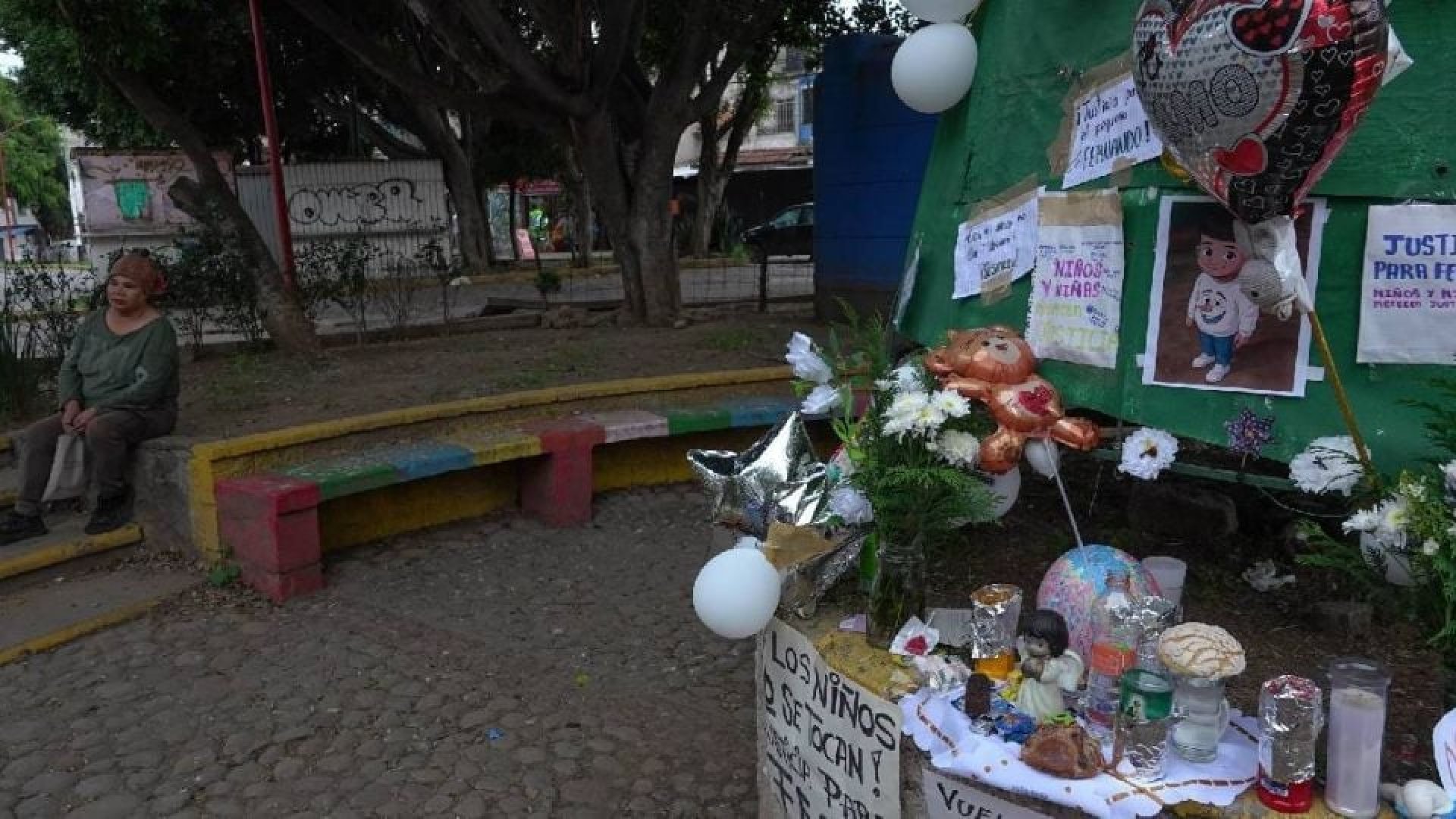 Despedida entre lágrimas: homenaje a menor asesinado por deuda, y renuncia en el DIF local