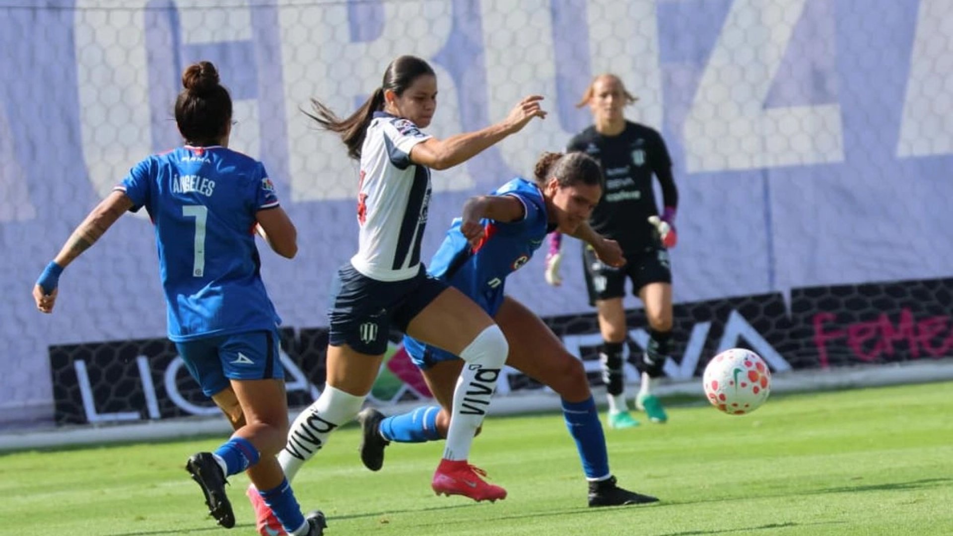 Cruz Azul Femenil logra histórica goleada sobre Rayadas