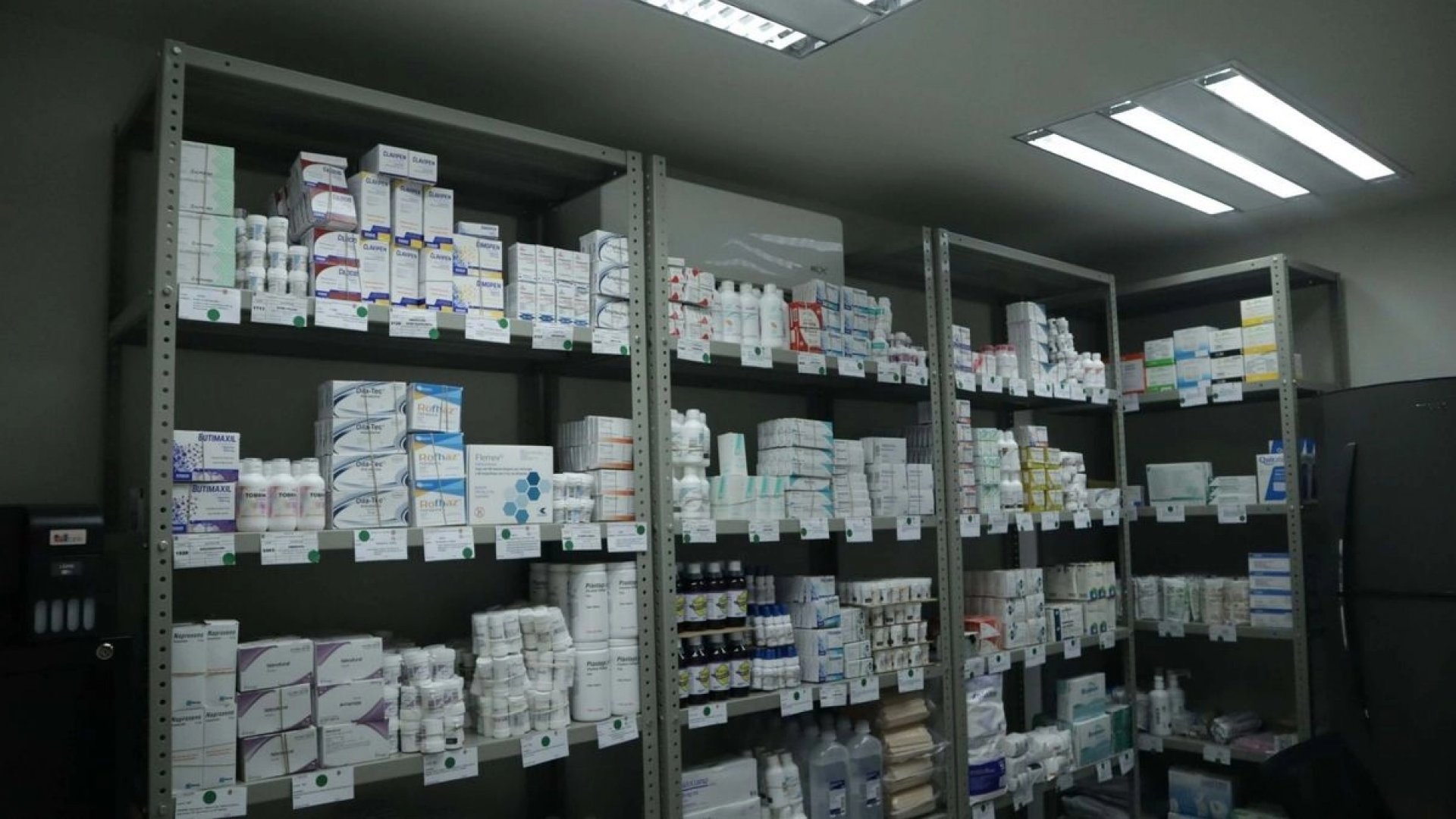 Farmacéuticas deben cumplir con entrega puntual de medicamentos, pese a adeudos: Sheinbaum