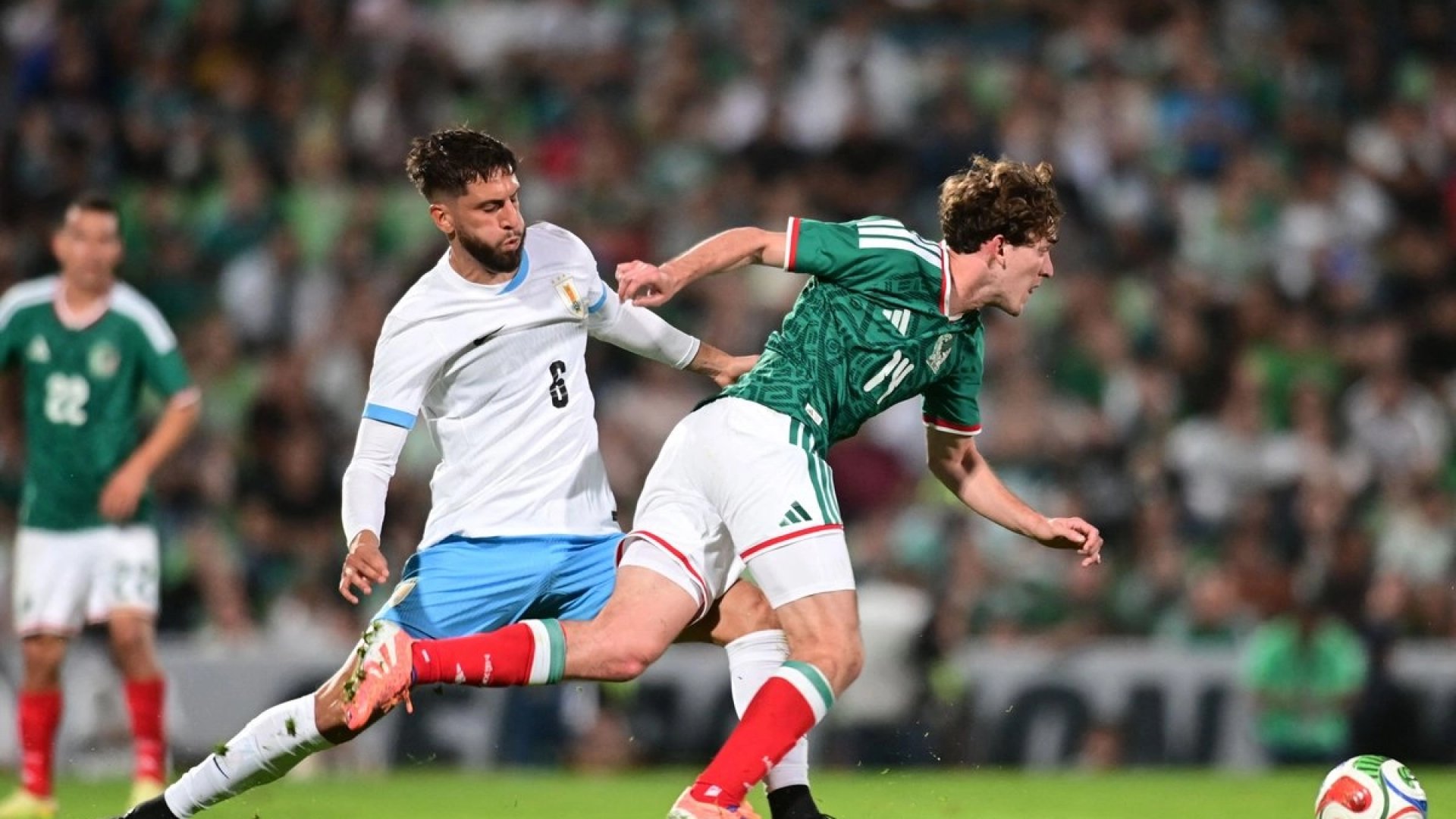 El Tri sigue sin convencer tras discreto empate ante Uruguay