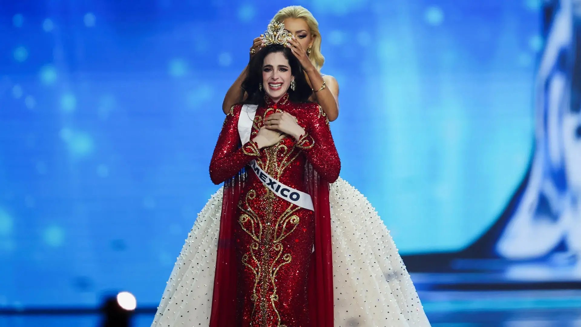 Fátima Bosch, nueva Miss Universo, da a México su cuarta corona