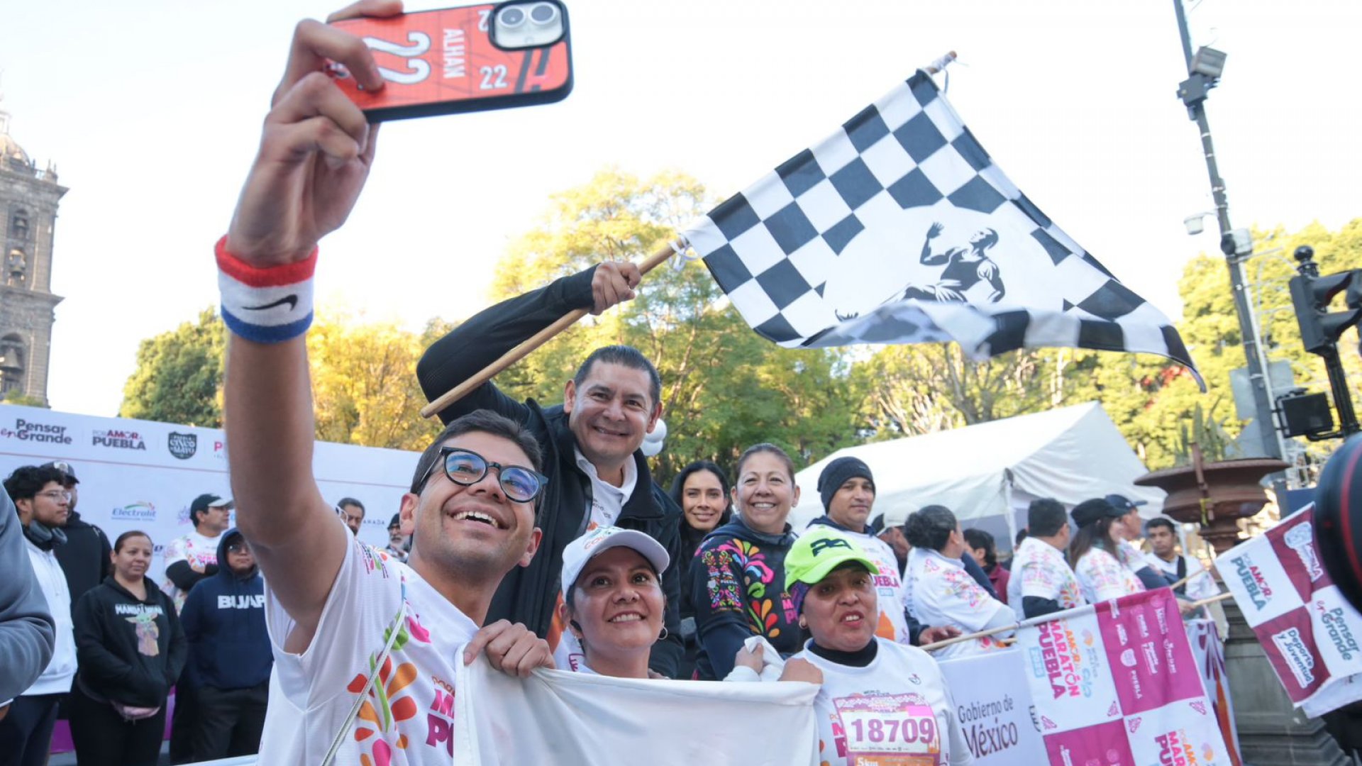 Fiesta deportiva reúne a 20 mil personas en el Maratón de Puebla 2025