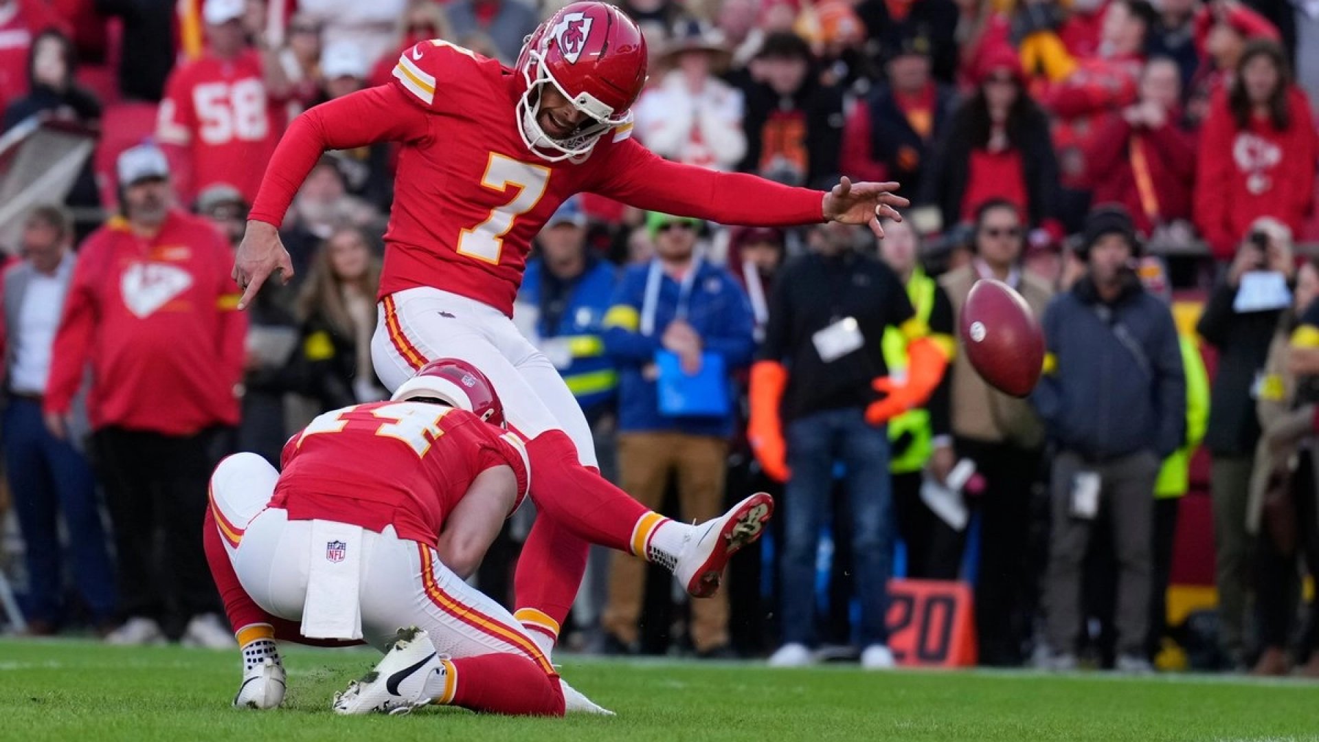 Butker guía el triunfo de Kansas City en dramático cierre ante Indianapolis