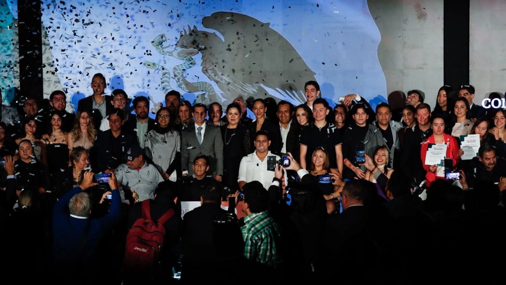 Conade entrega estímulos de hasta 300 mil pesos a medallistas de 2025