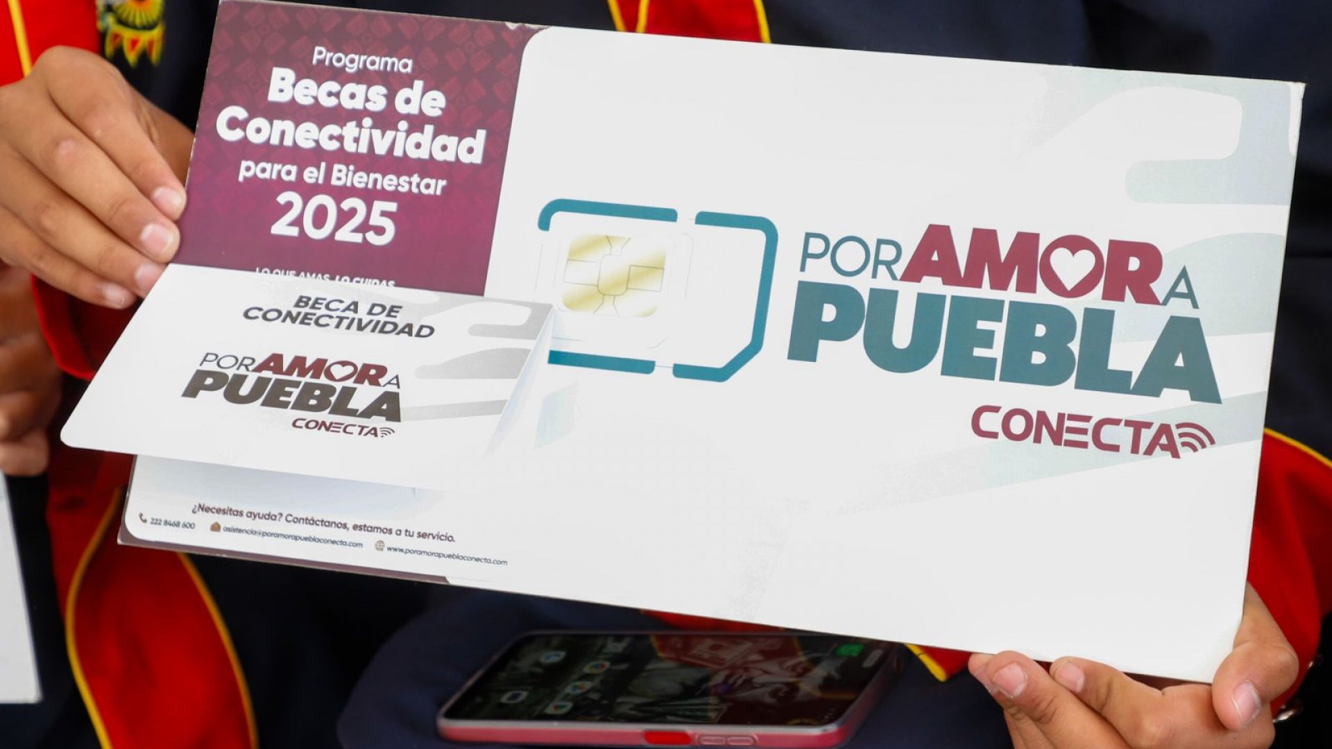 Puebla fortalece educación digital con 79 mil Becas de Conectividad en 2025