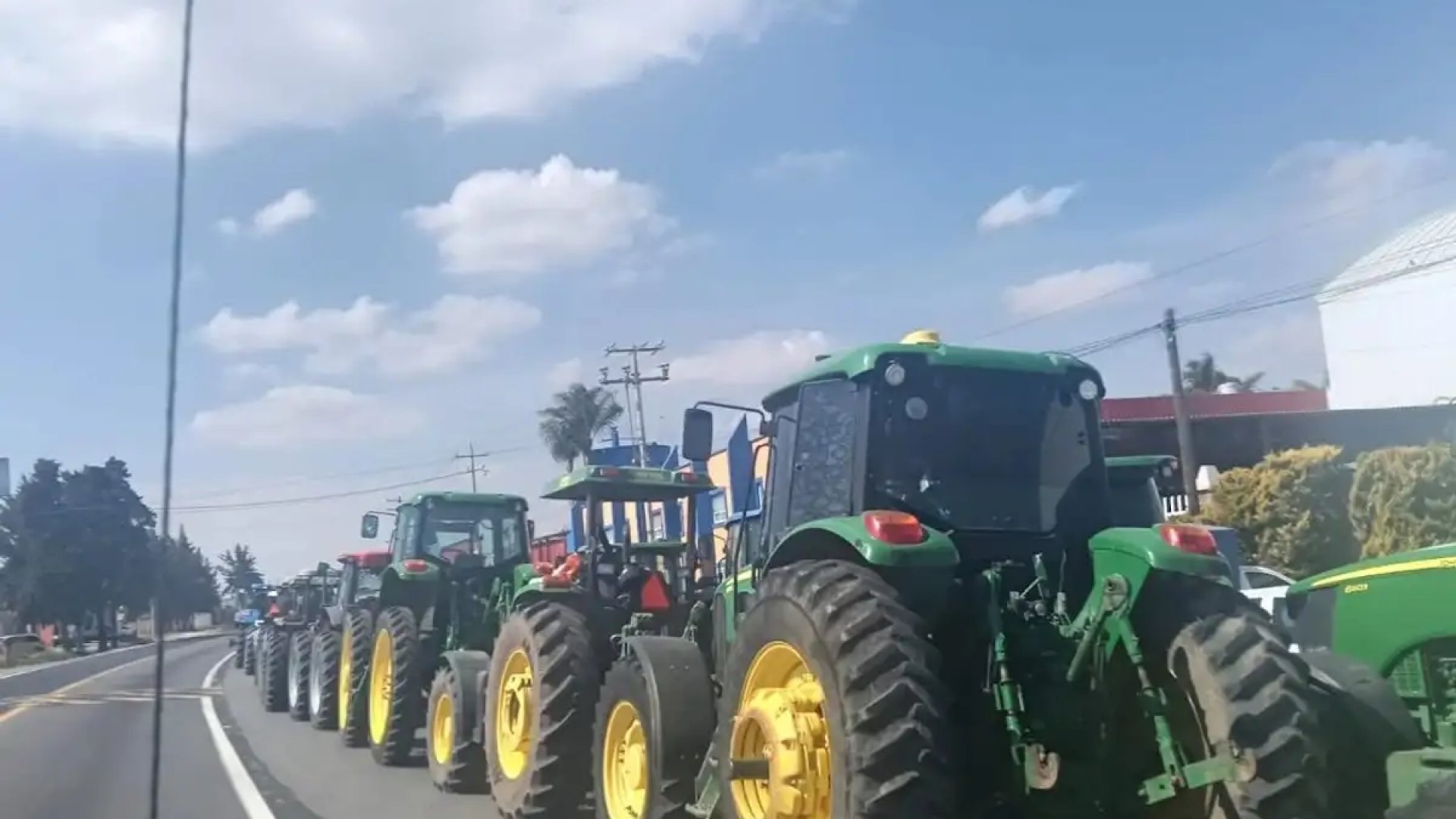 Agricultores de cinco estados se movilizan en rechazo a la reforma de la Ley de Aguas