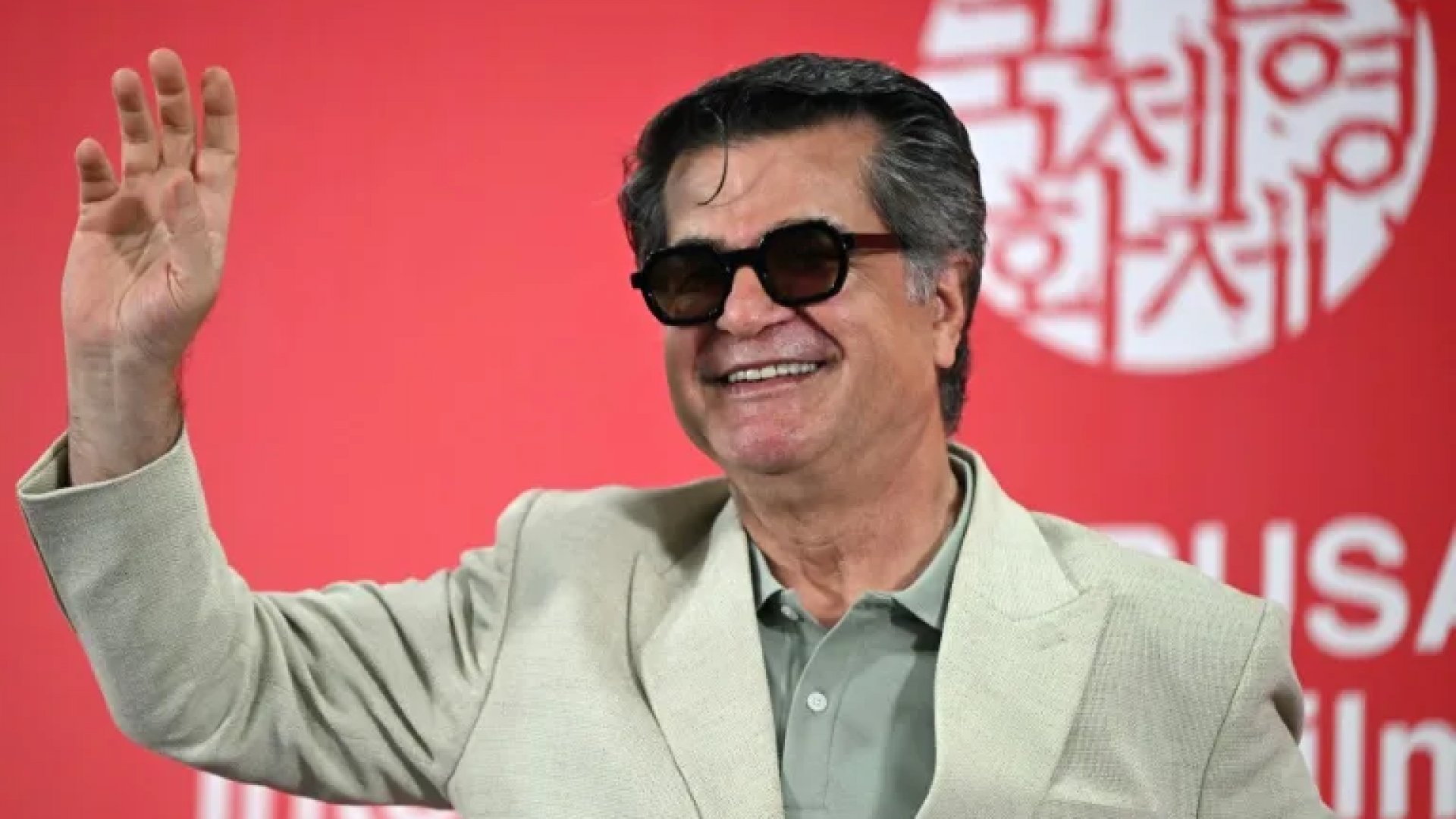 Jafar Panahi dice que regresará a Irán pese a sentencia de cárcel