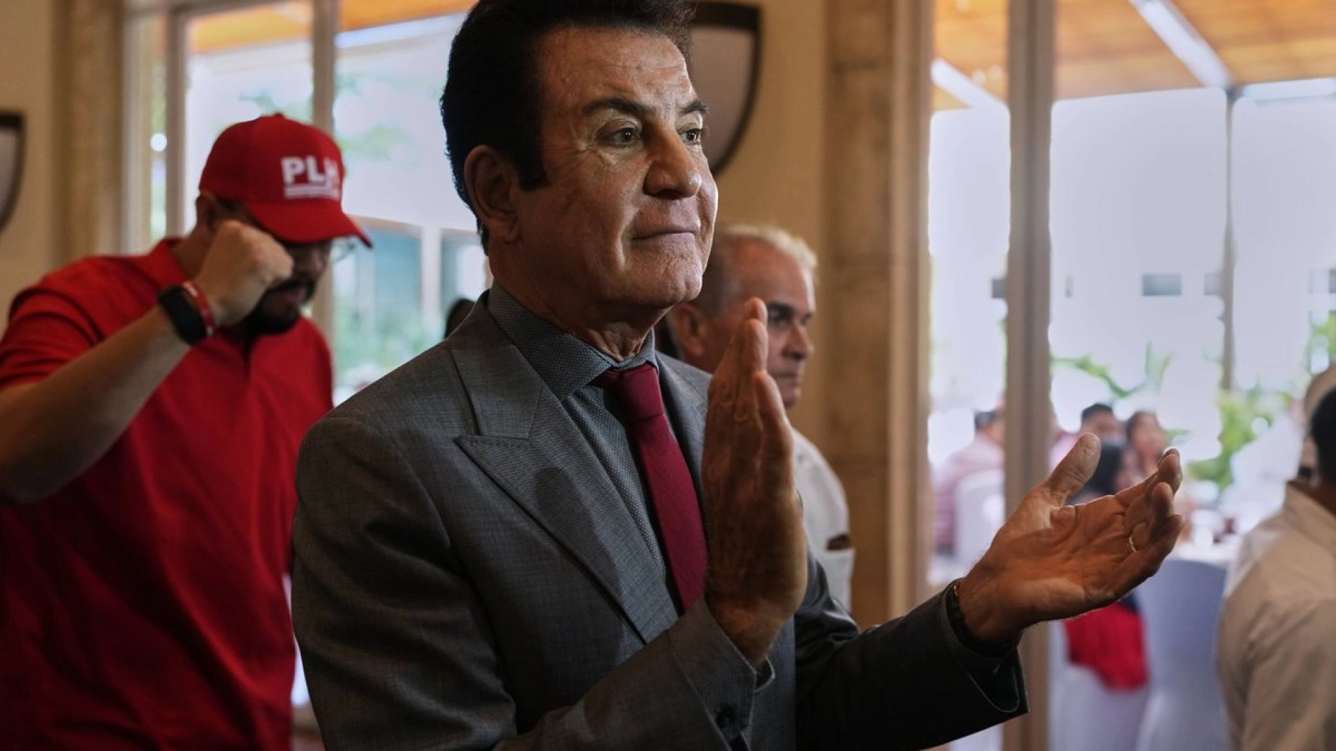 Candidato hondureño acusa a EE. UU. de interferir en comicios y dañar sus posibilidades