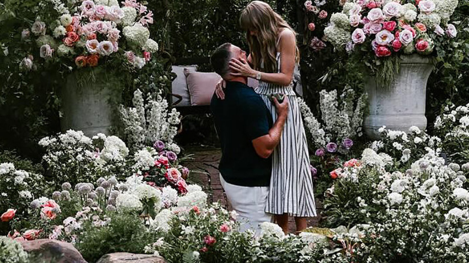 Bromas en redes por coincidencia entre boda de Taylor y Travis y el partido Haití-Escocia del Mundial