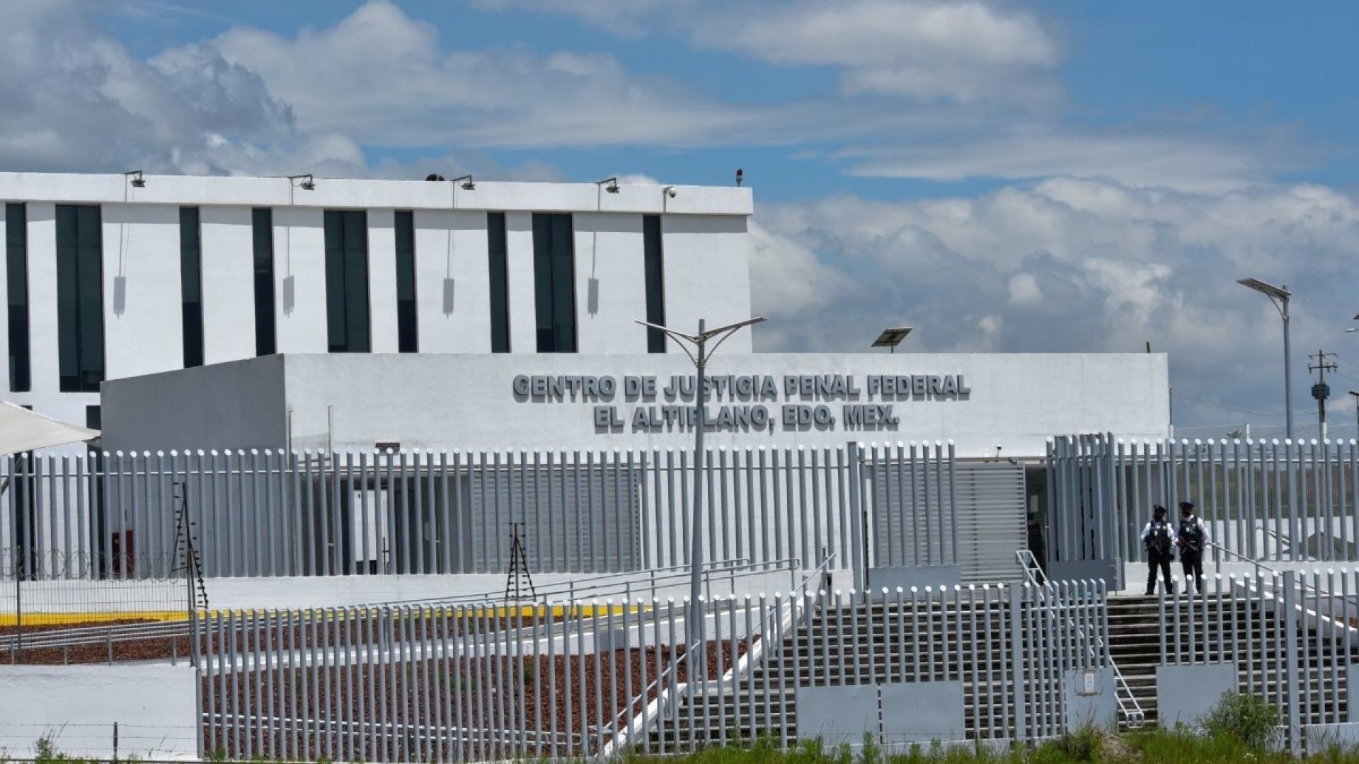 Ingresan a “El Limones” y a cinco integrantes de Los Cabrera al penal del Altiplano