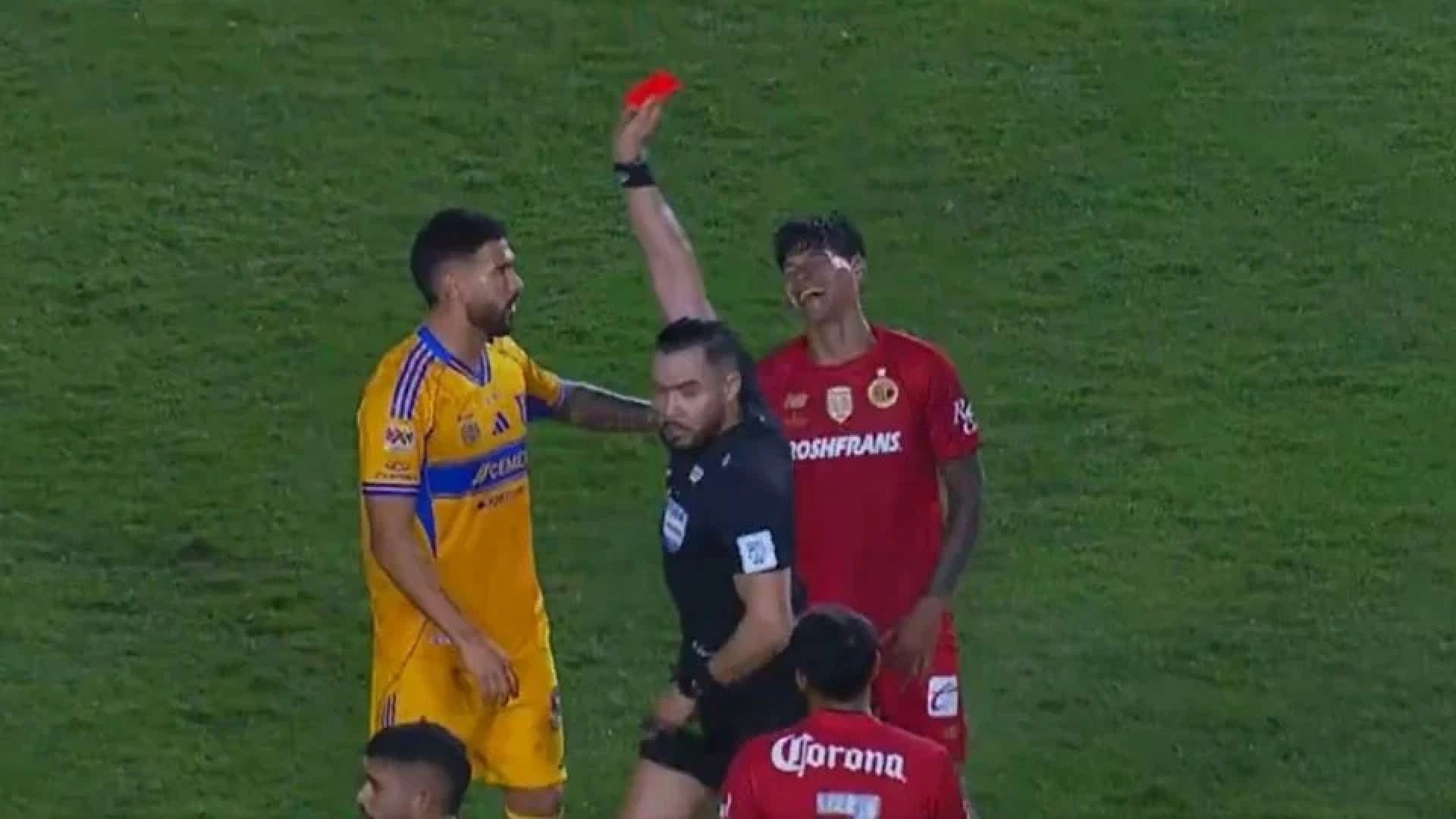 Polémica por tarjeta roja de Marco ‘Gato’ Ortiz en la Final de la Liga MX