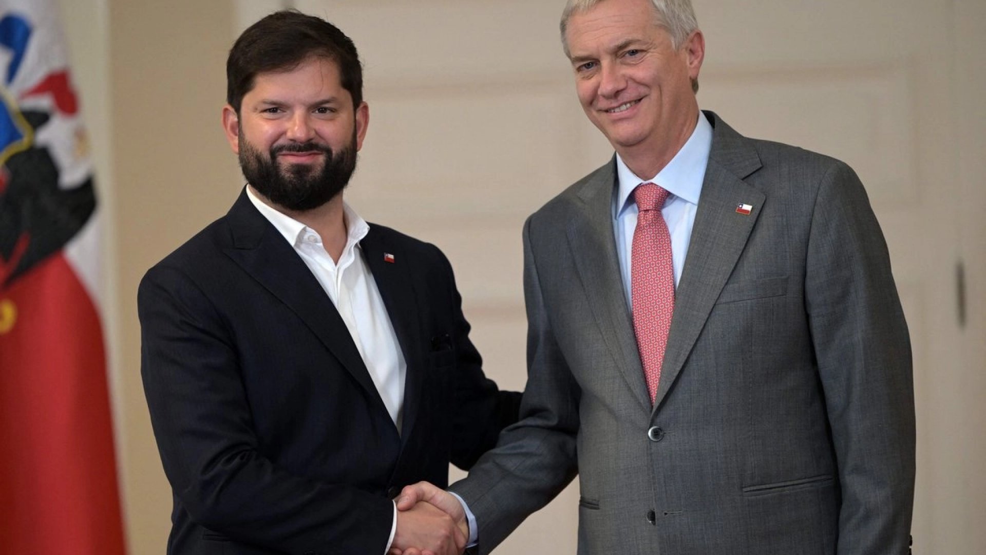 Boric recibe a Kast en La Moneda para iniciar la transición presidencial