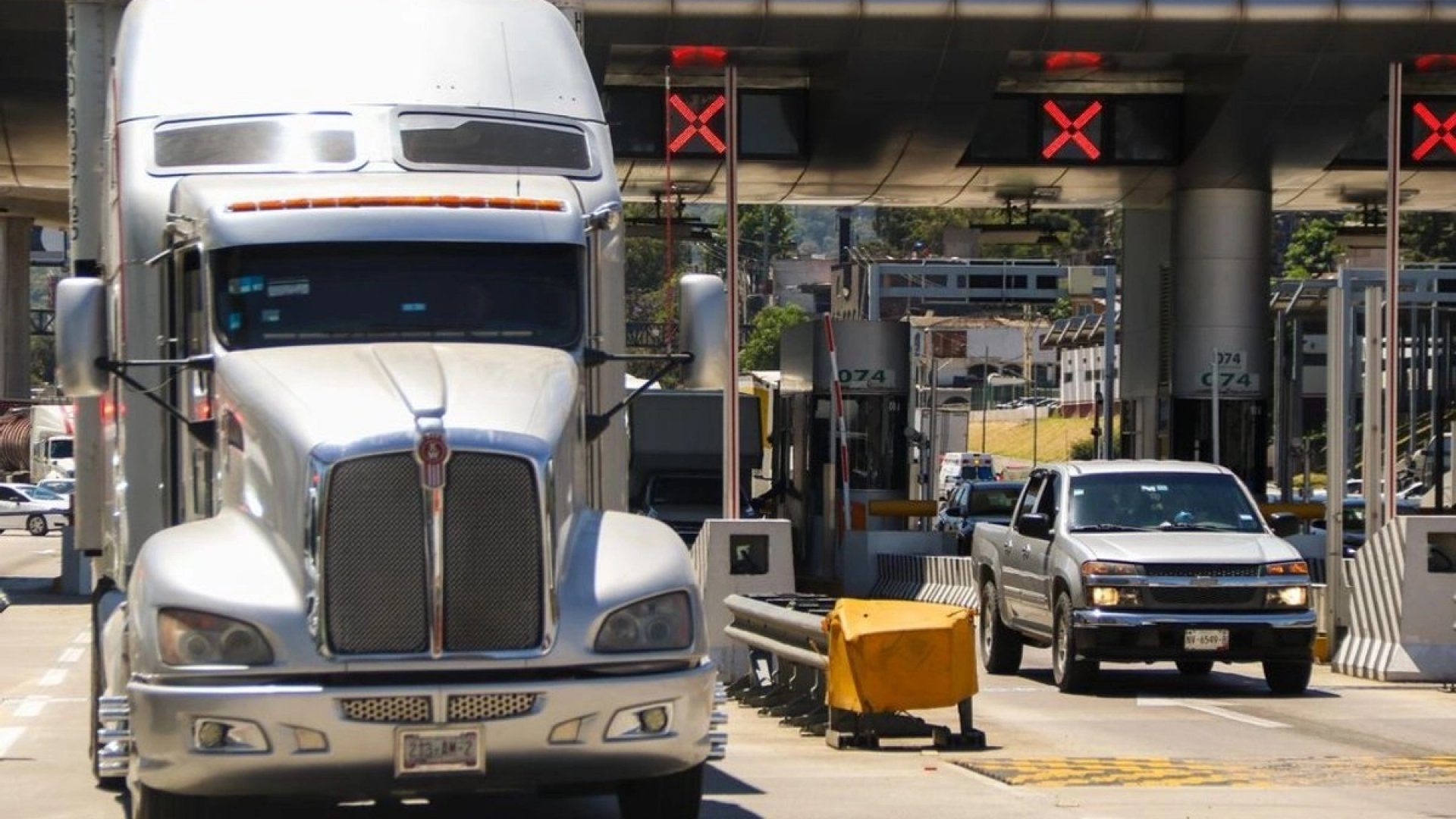 Avanzan negociaciones de seguridad entre transportistas, productores y el gobierno
