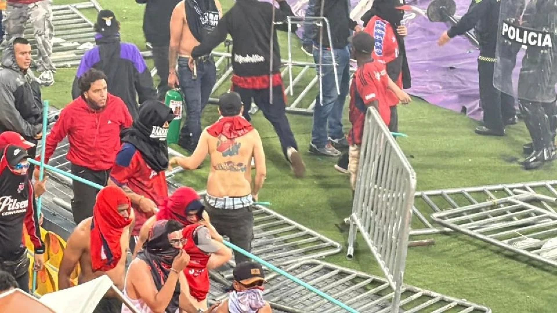 Final de la Copa Colombia termina en violencia entre aficionados y deja decenas de heridos