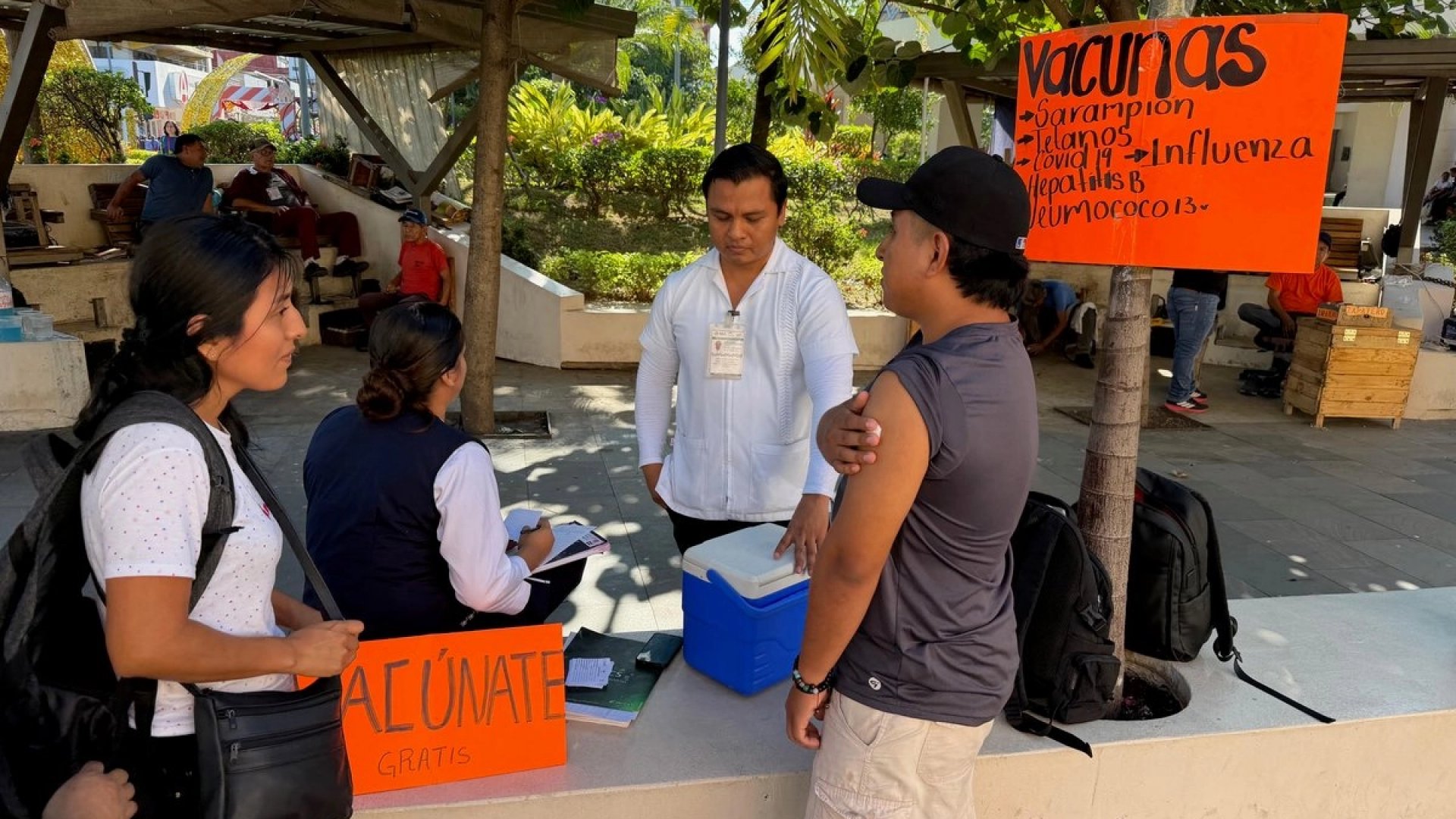 Extienden en Chiapas módulos de vacunación para enfrentar brote de sarampión