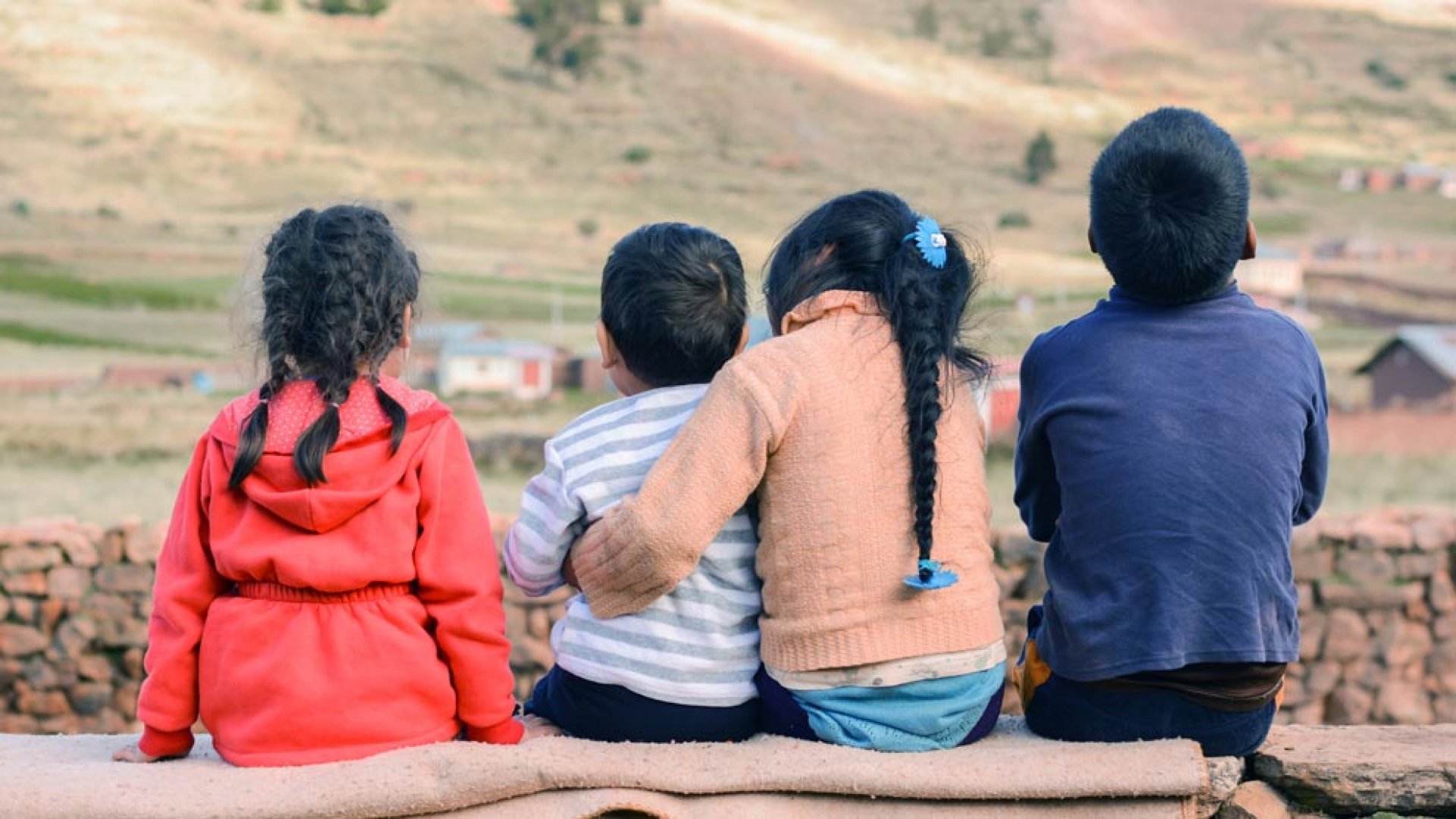 Aprueban iniciativa de Morena para frenar uso comercial de imagen de menores de edad en escuelas
