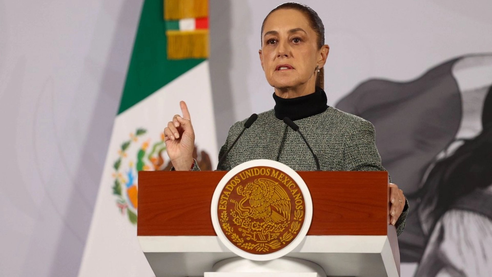 Sheinbaum descarta rebelión interna en la SEP y resalta lucha por derecho a la educación
